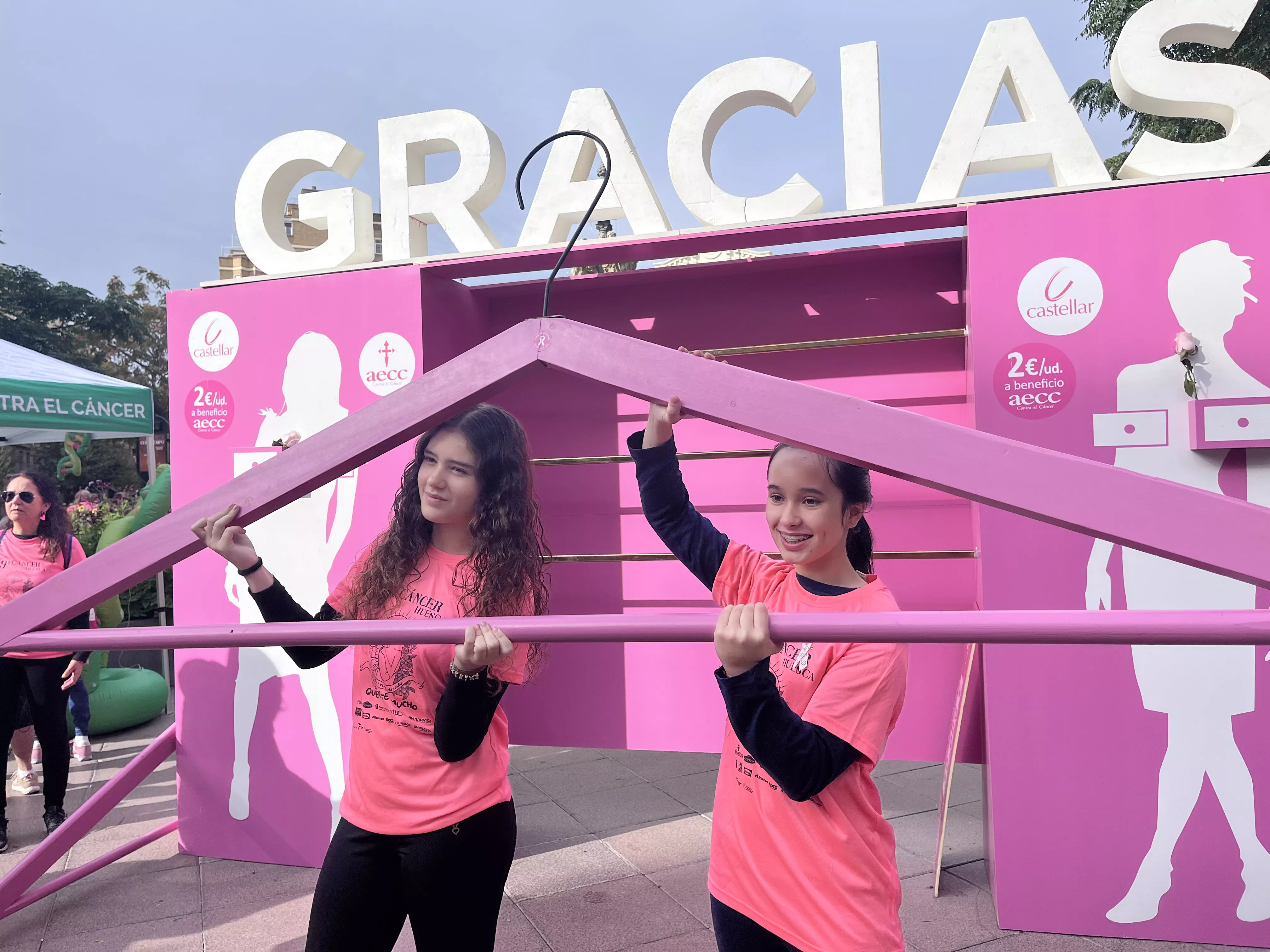 Photocoll de la IX Carrera Huesca Contra el Cáncer. Foto Mercedes Manterola