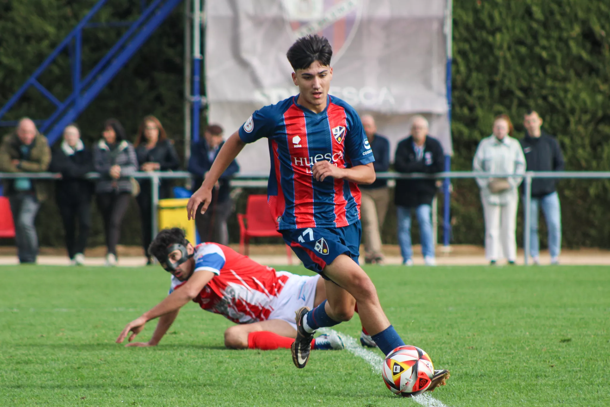 Un momento del Huesca B 0-0 At. Monzón. Foto: SDH
