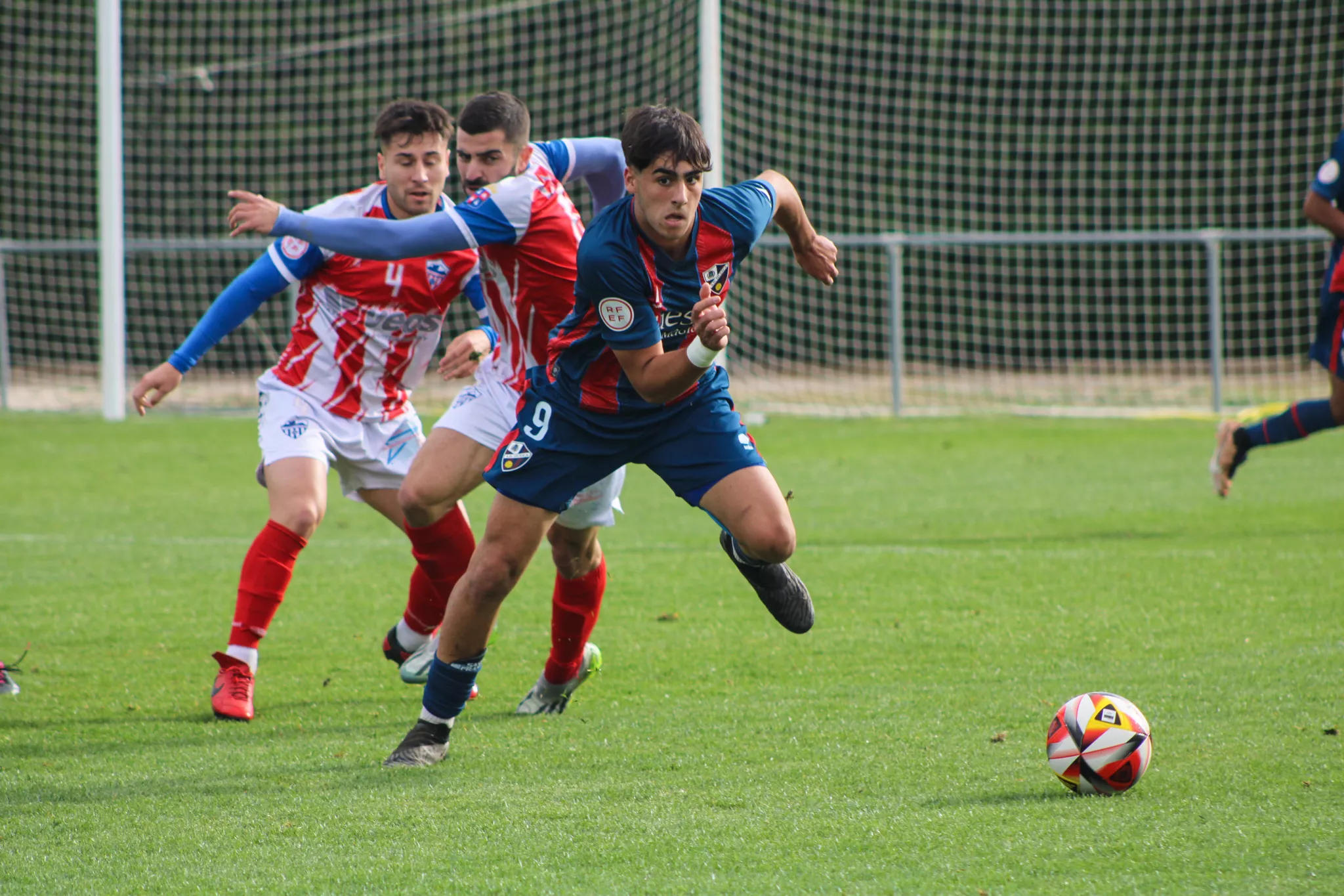 Un momento del Huesca B 0-0 At. Monzón. Foto: SDH