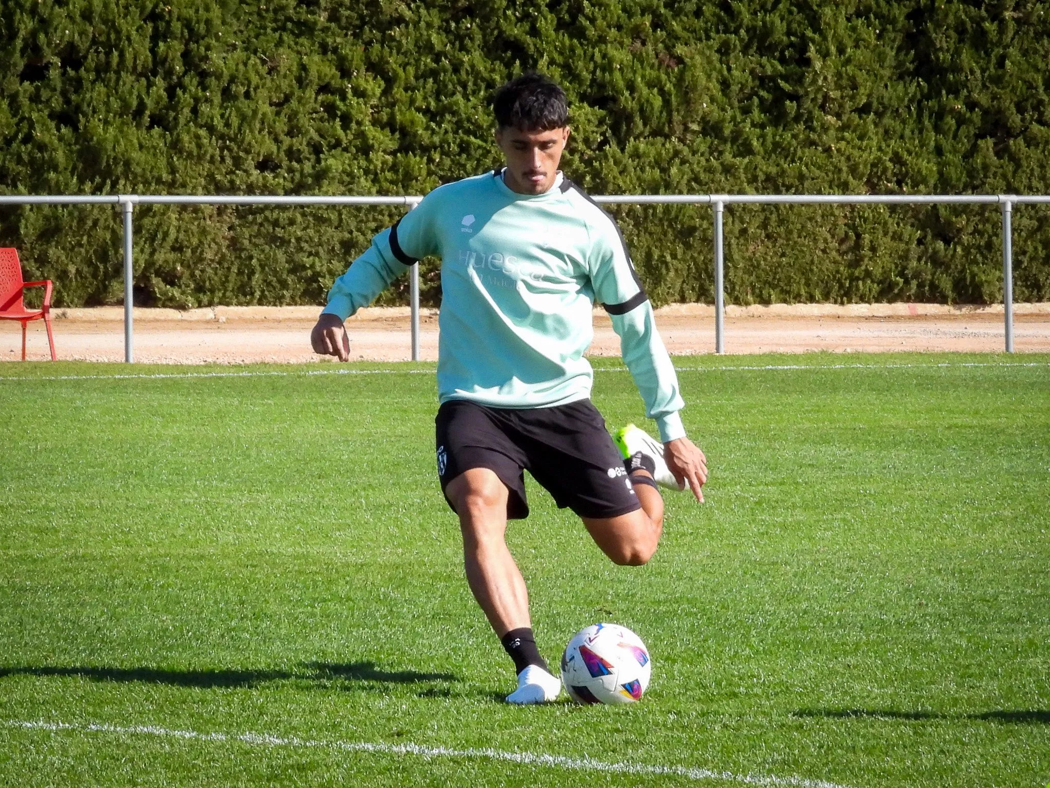 Vilarrasa, jugador del Huesca, en un entrenamiento.