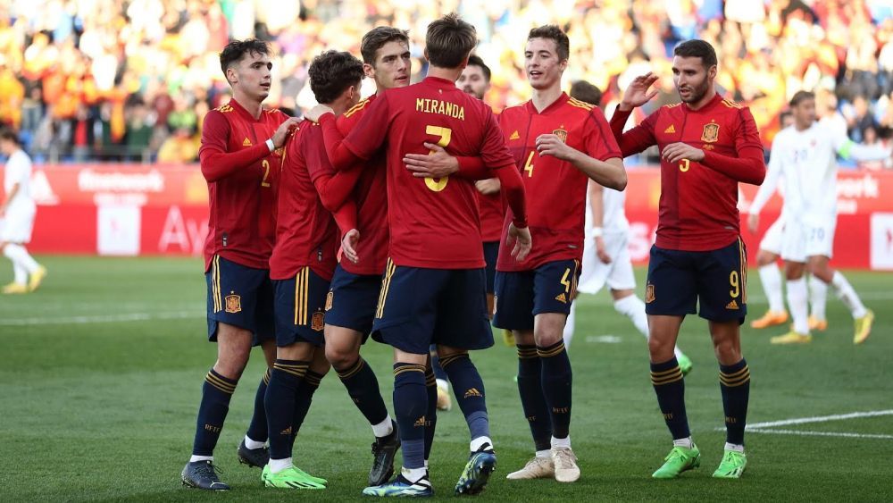 España celebra un gol ante Noruega en El Alcoraz