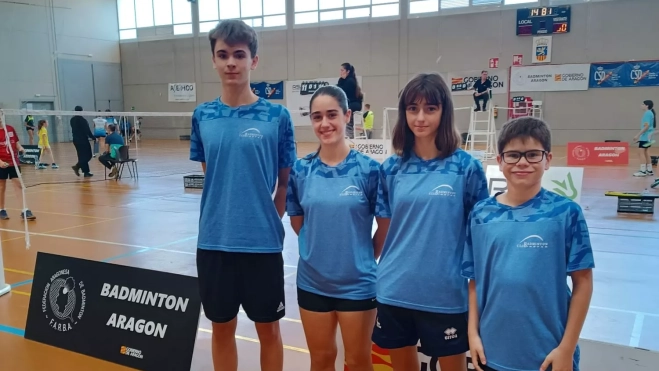 Hugo Montiu, Jara Marco, Nerea Marco y Jorge Foj del CB Binéfar Hugo Montiu, Jara Marco, Nerea Marco y Jorge Foj del CB Binéfar