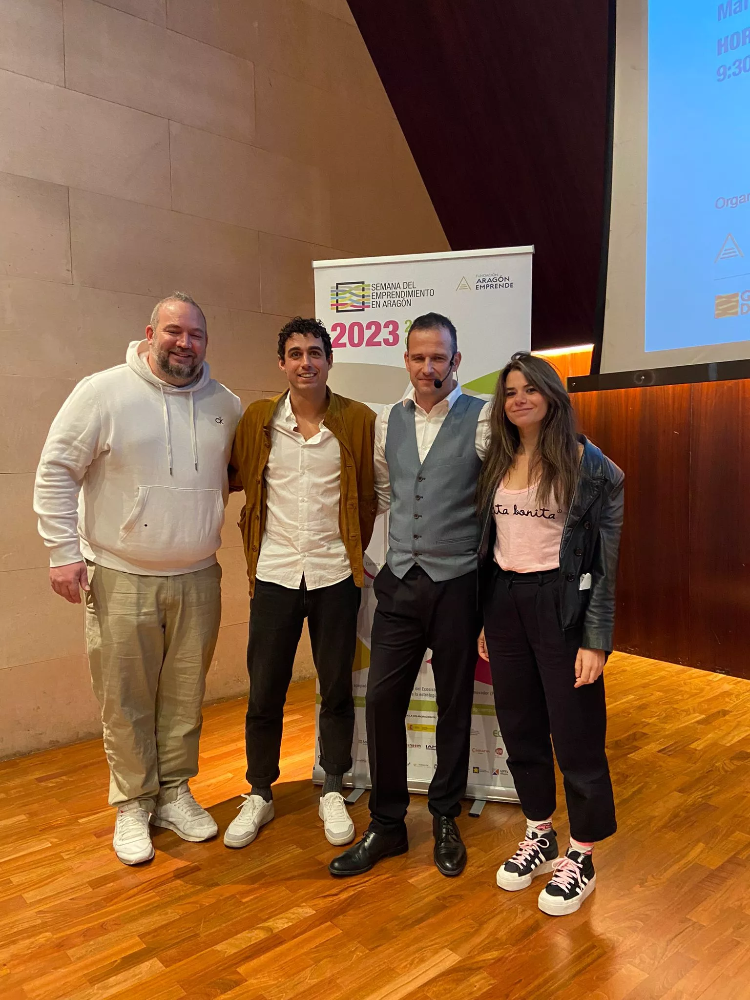 Foro Bombillas Rotas en la Diputación