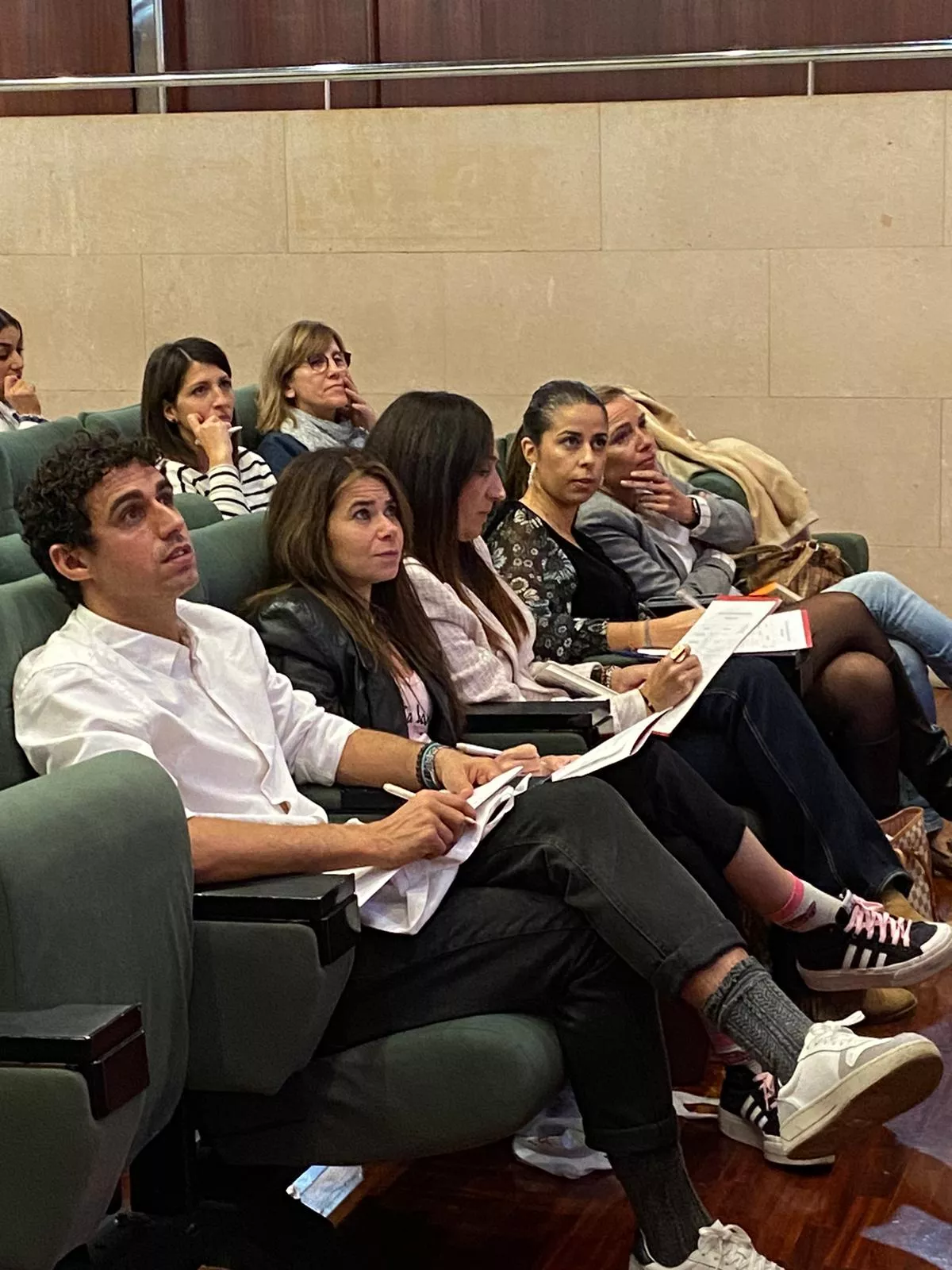 Foro Bombillas Rotas en la Diputación