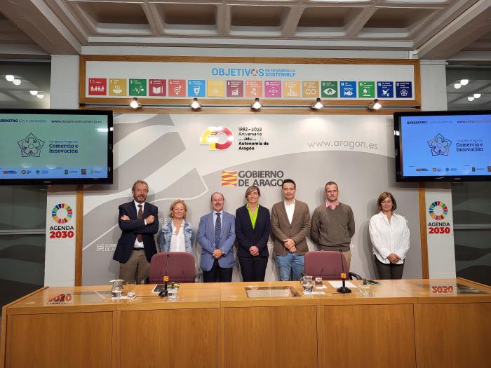 Asistentes a la presentación del Congreso Aragonés de Comercio e Innovación que se va a celebrar en Barbastro