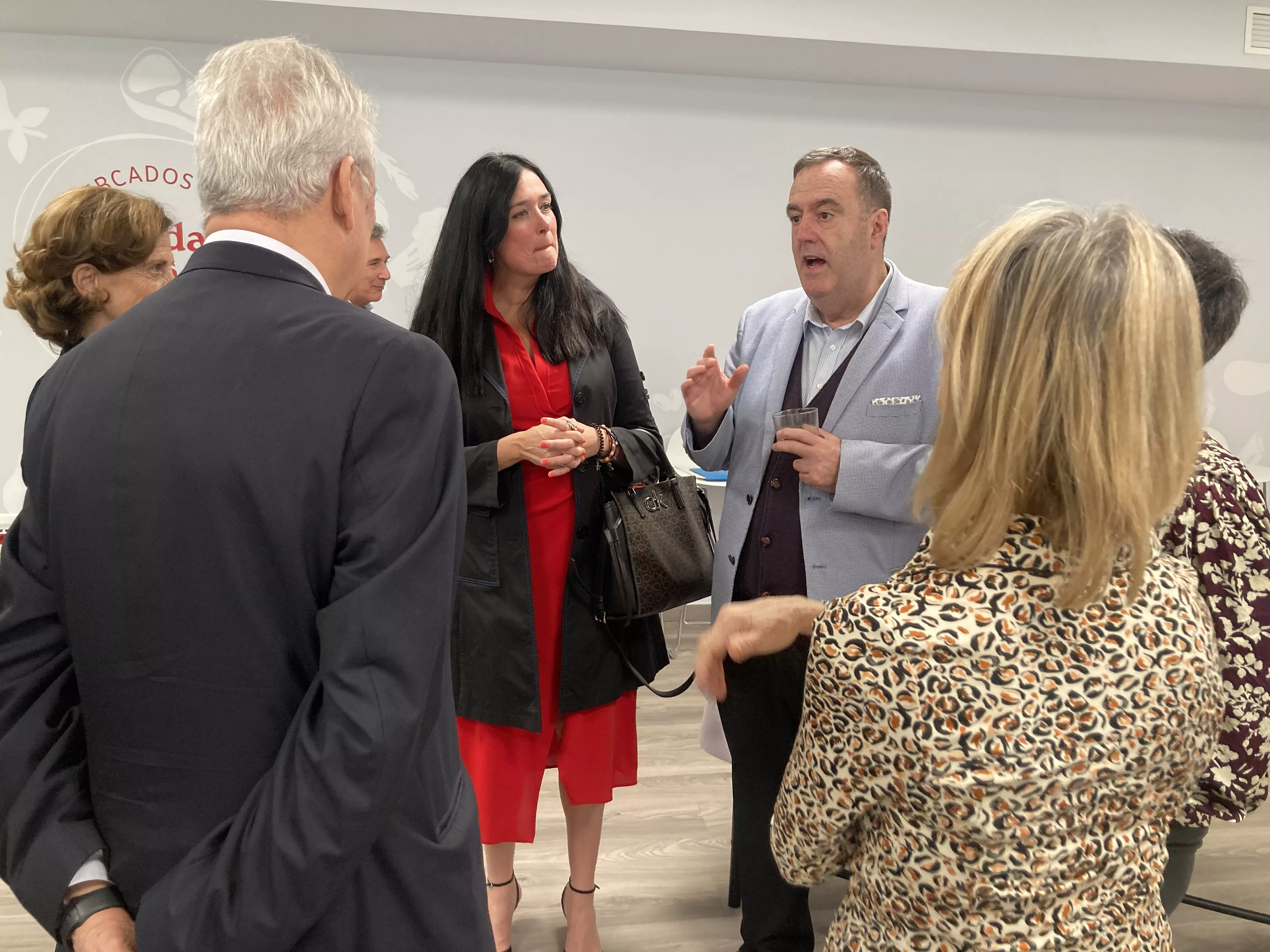 Recepción con comida en el Espacio Altoaragón dentro de los actos de la Academia Aragonesa de Gastronomía. Foto Vanessa Cano