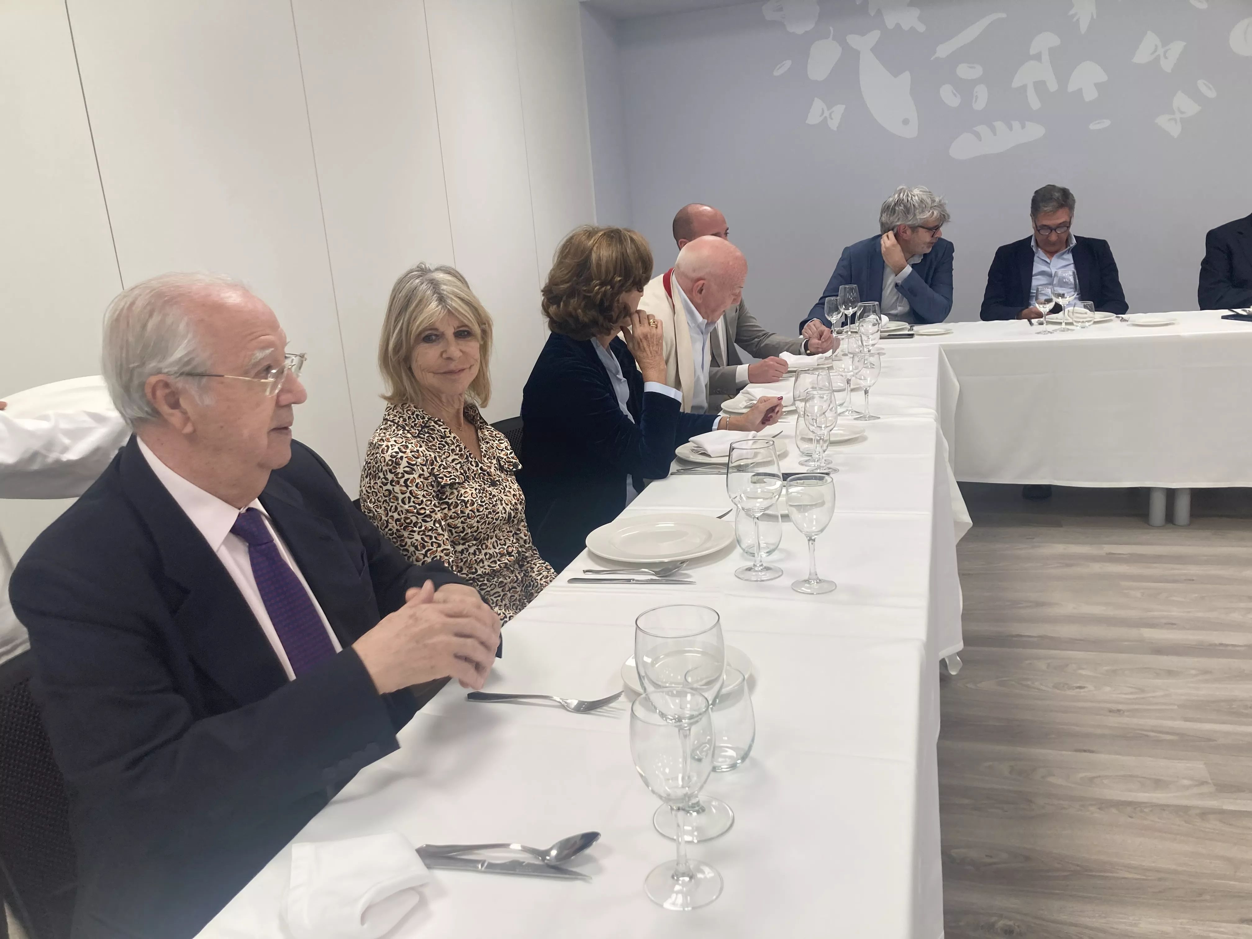 Recepción con comida en el Espacio Altoaragón dentro de los actos de la Academia Aragonesa de Gastronomía. Foto Vanessa Cano