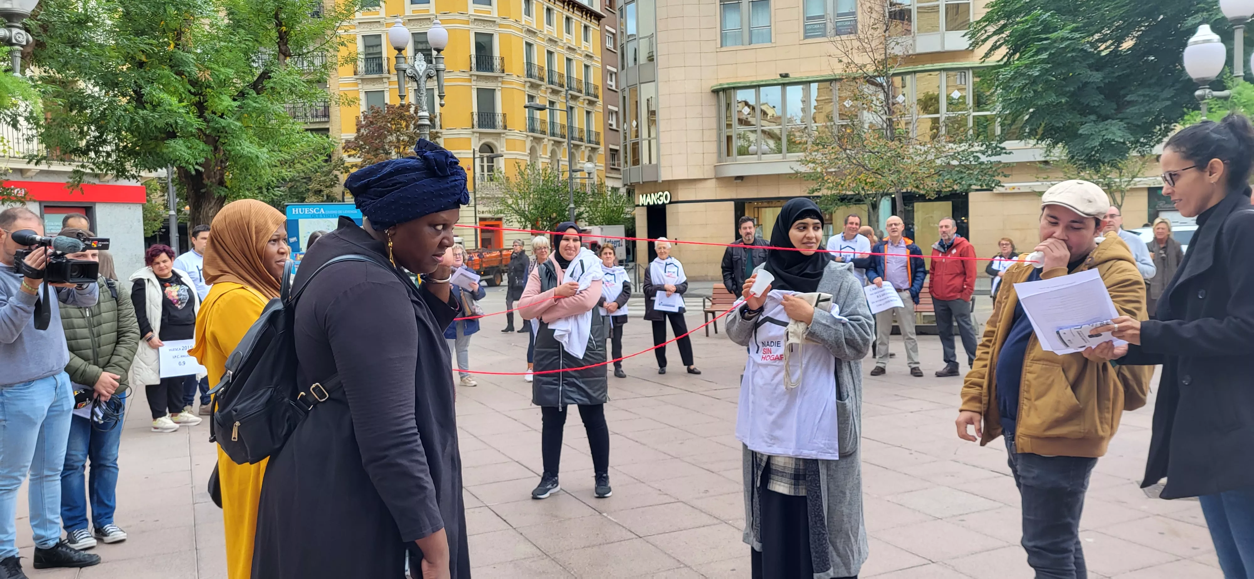 Acto celebrado por Cáritas en Huesca en el Día de las Personas sin Hogar. Foto Mercedes Manterola