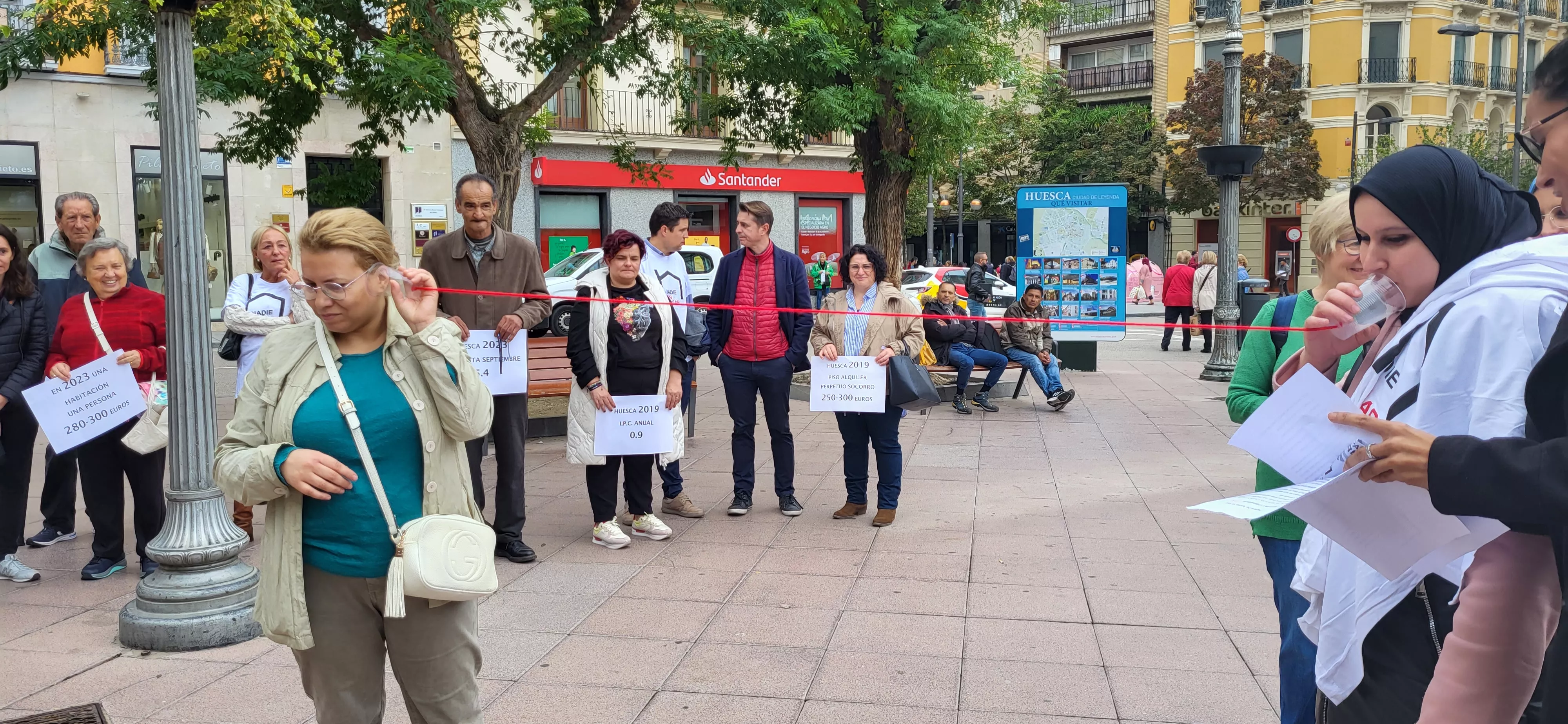 Acto celebrado por Cáritas en Huesca en el Día de las Personas sin Hogar. Foto Mercedes Manterola