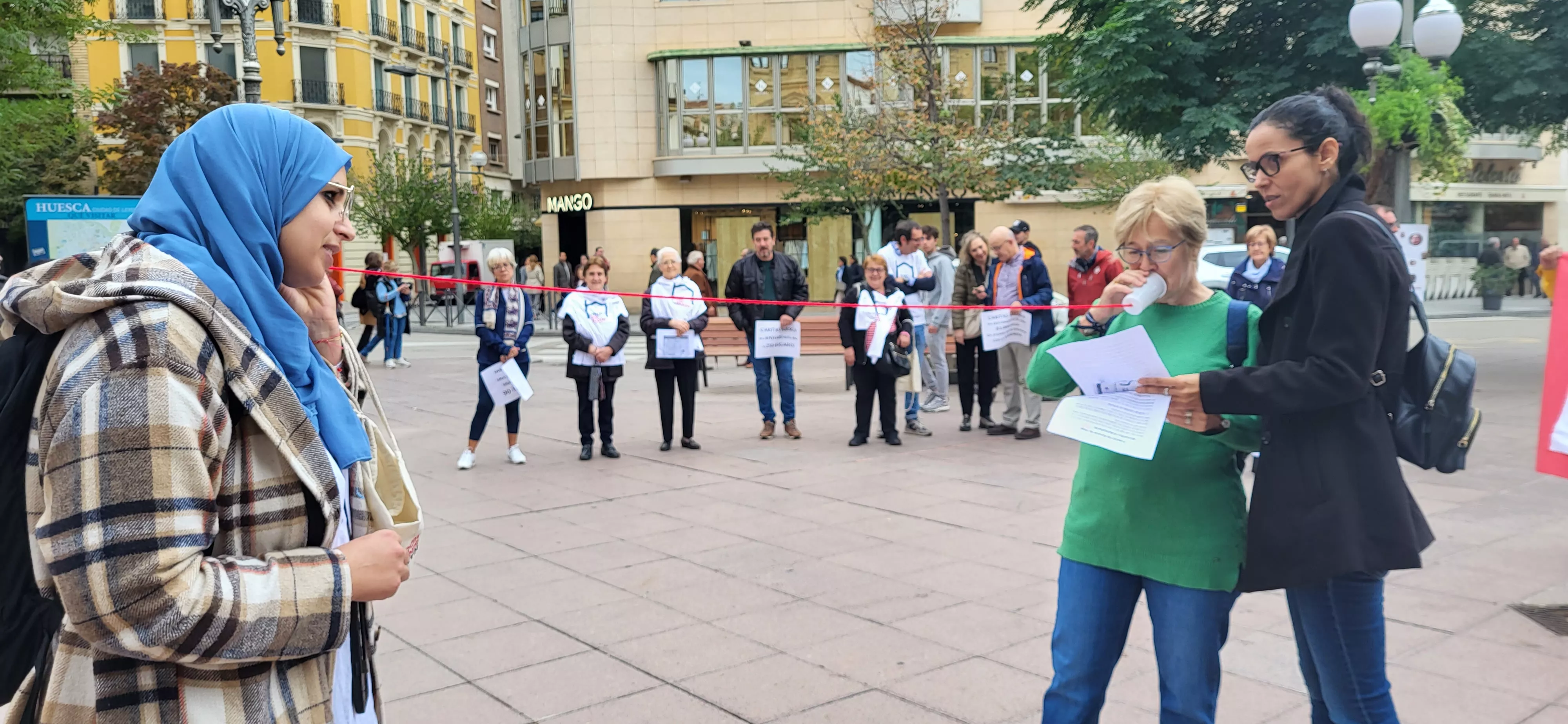 Acto celebrado por Cáritas en Huesca en el Día de las Personas sin Hogar. Foto Mercedes Manterola