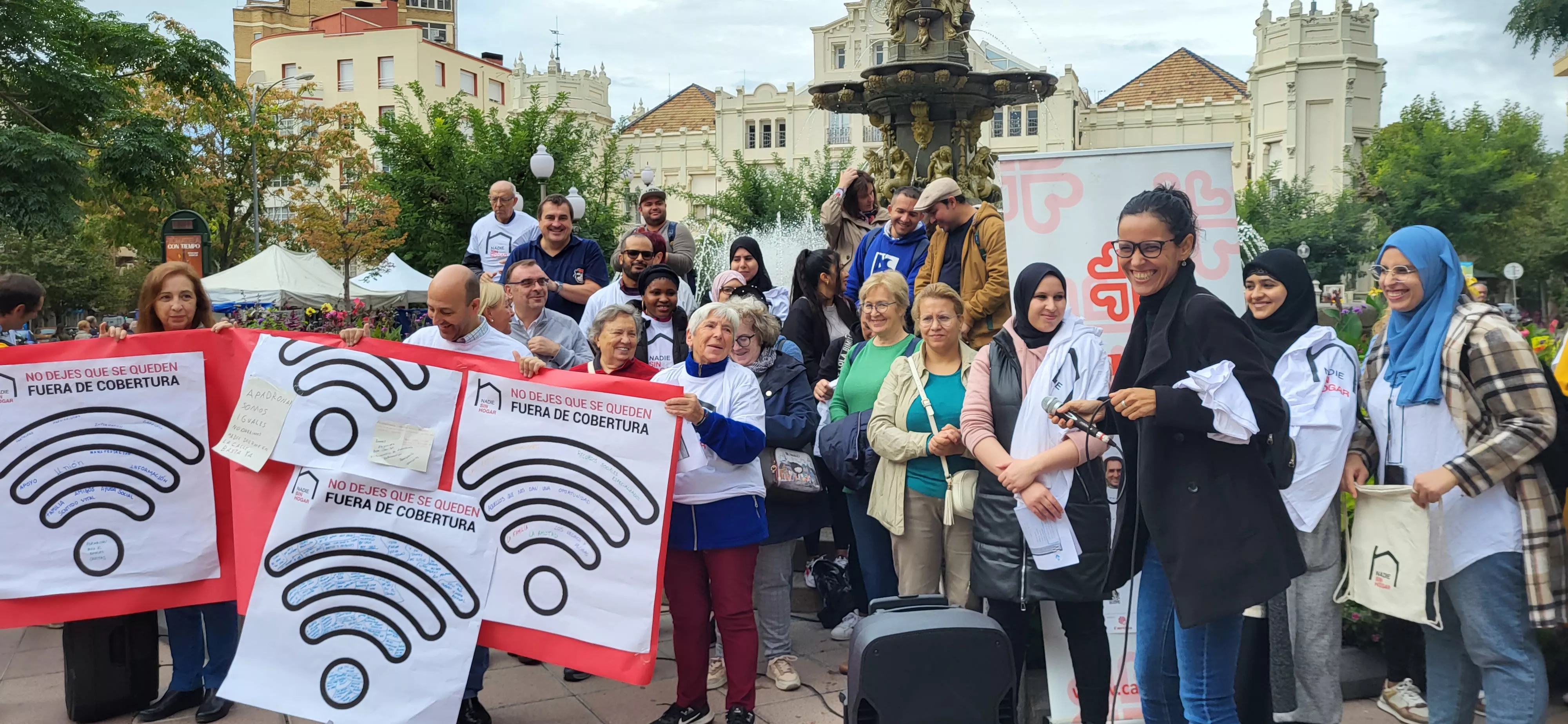 Acto celebrado por Cáritas en Huesca en el Día de las Personas sin Hogar. Foto Mercedes Manterola