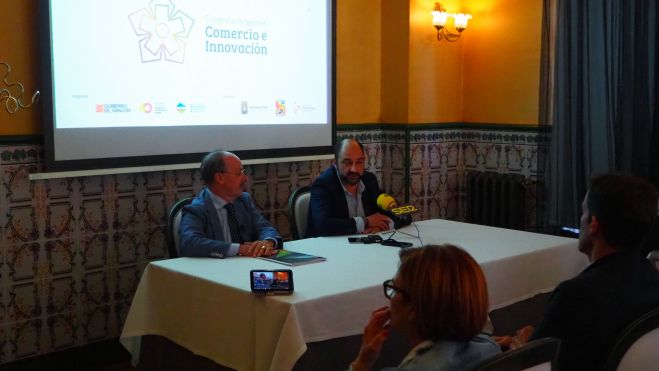 Fernando Torres y José Antonio Pérez Asensi han presentado el congreso en Barbastro