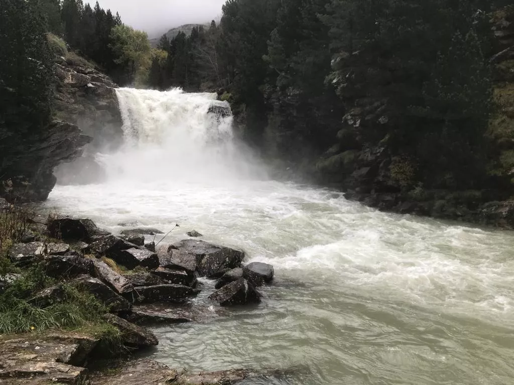 Las últimas precipitaciones han aumentado el caudal de los ríos pirenaicos.