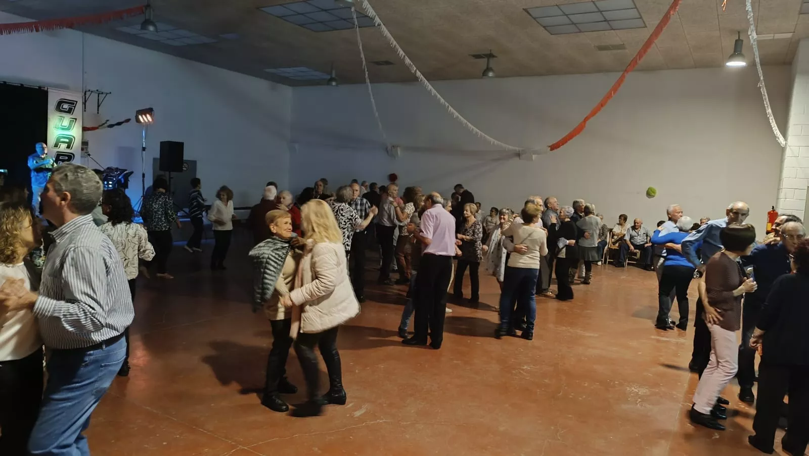 Arranca el programa Sácame a bailar.  