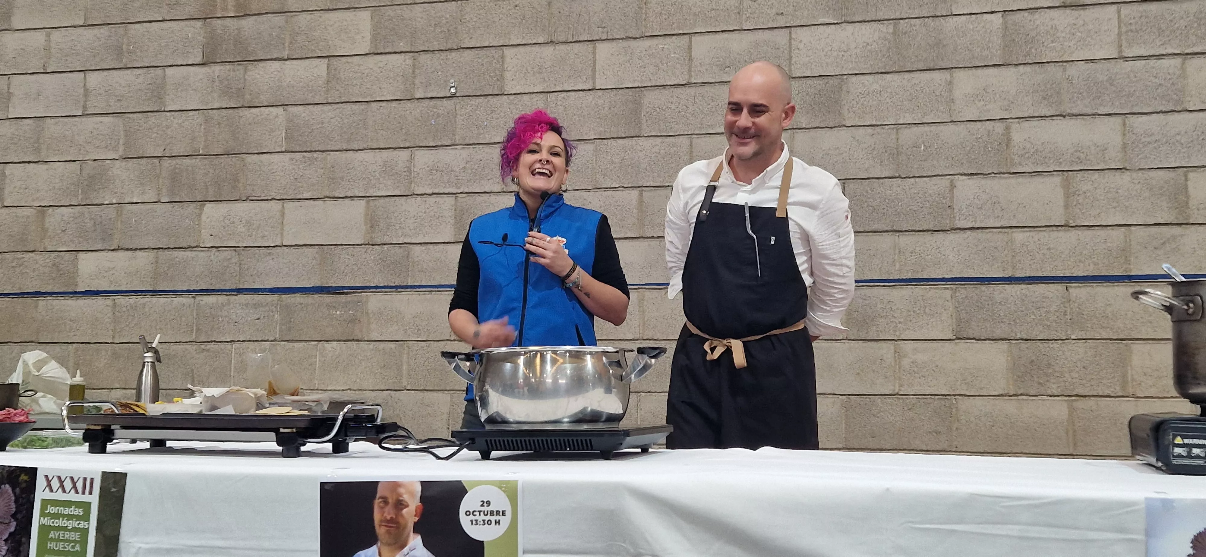 Show coocking con el chef Dani Sarasa.  XXXII Jornadas Micológicas de Ayerbe. Foto Myriam Martínez
