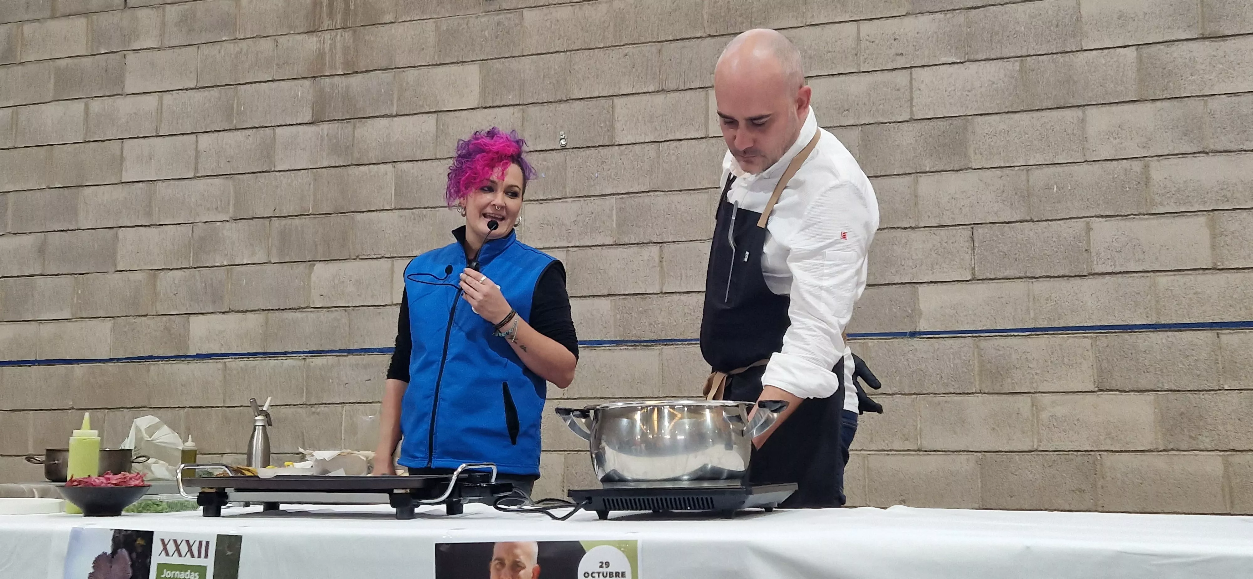 Show coocking con el chef Dani Sarasa.  XXXII Jornadas Micológicas de Ayerbe. Foto Myriam Martínez