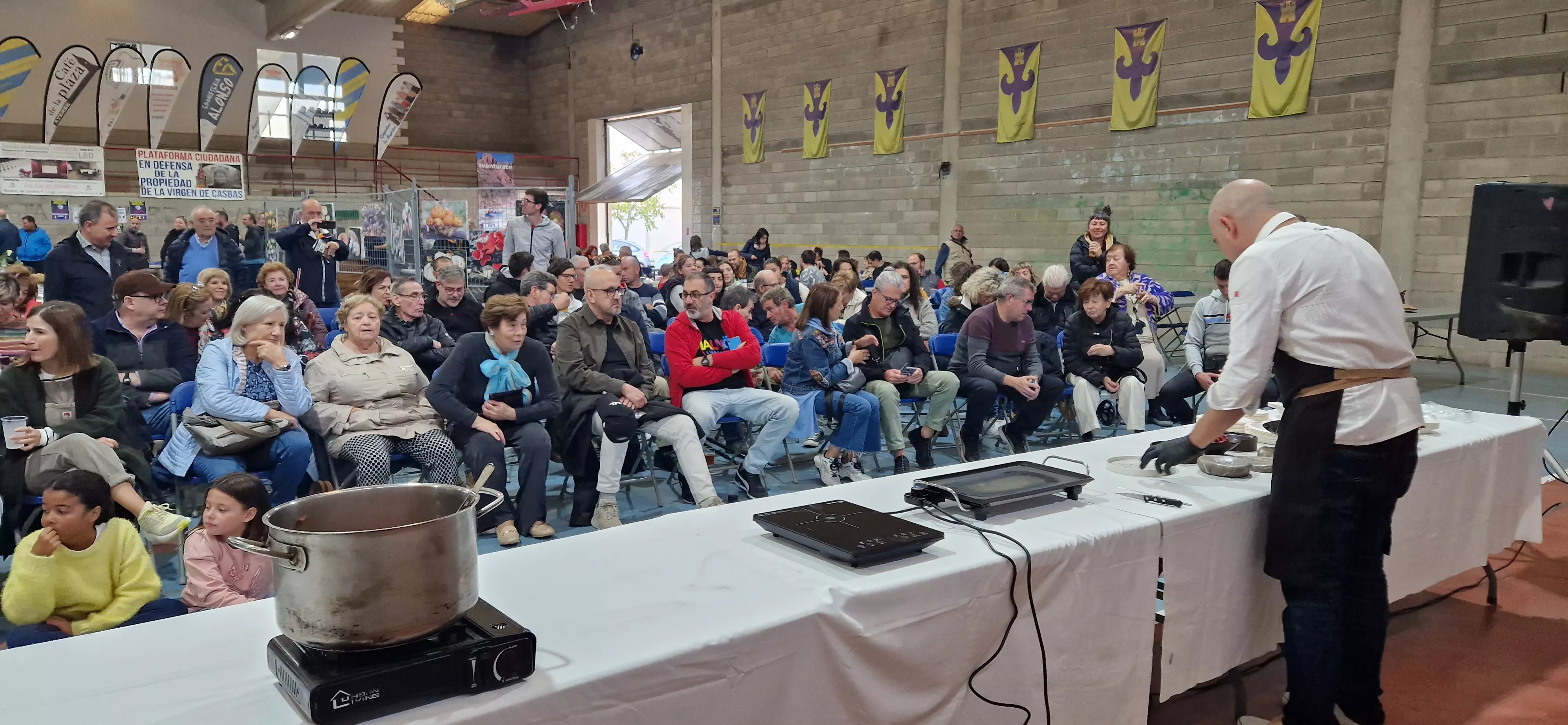 El chef Dani Sarasa, en las XXXII Jornadas Micológicas de Ayerbe. Foto Myriam Martínez