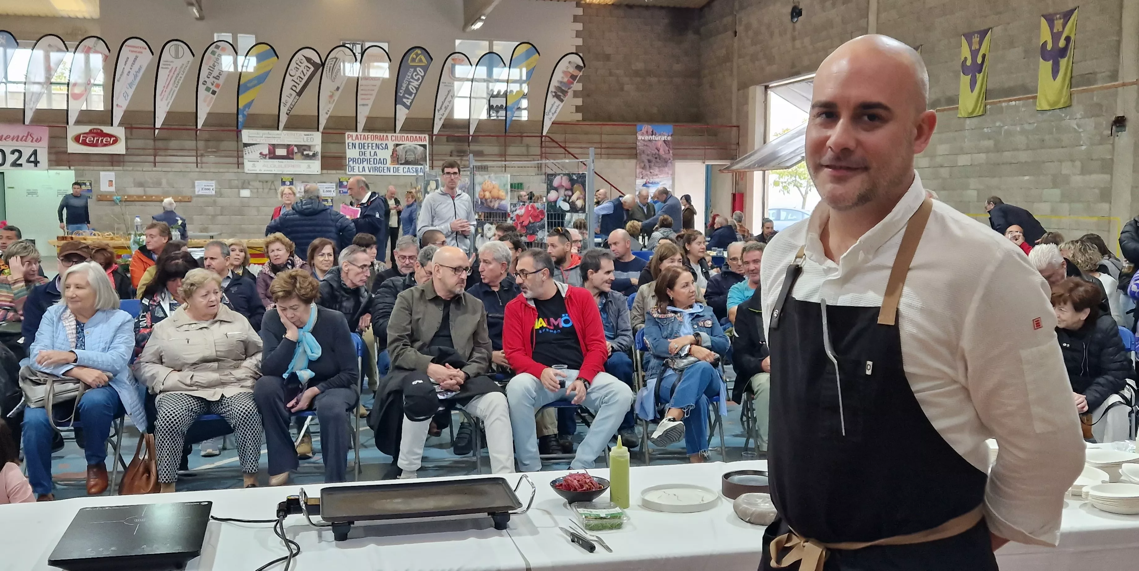 El chef Dani Sarasa, en las XXXII Jornadas Micológicas de Ayerbe. Foto Myriam Martínez