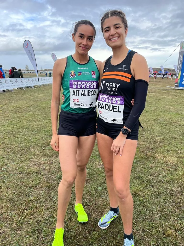 Naima Ait y Raquel de Francisco.