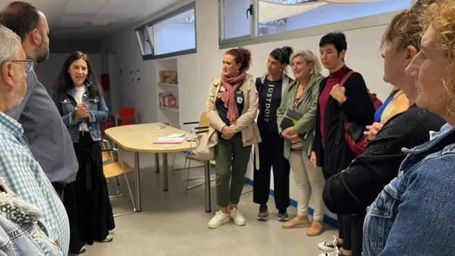 Visita al nuevo espacio de atención temprana de Los Monegros. Visita al nuevo espacio de atención temprana de Los Monegros.