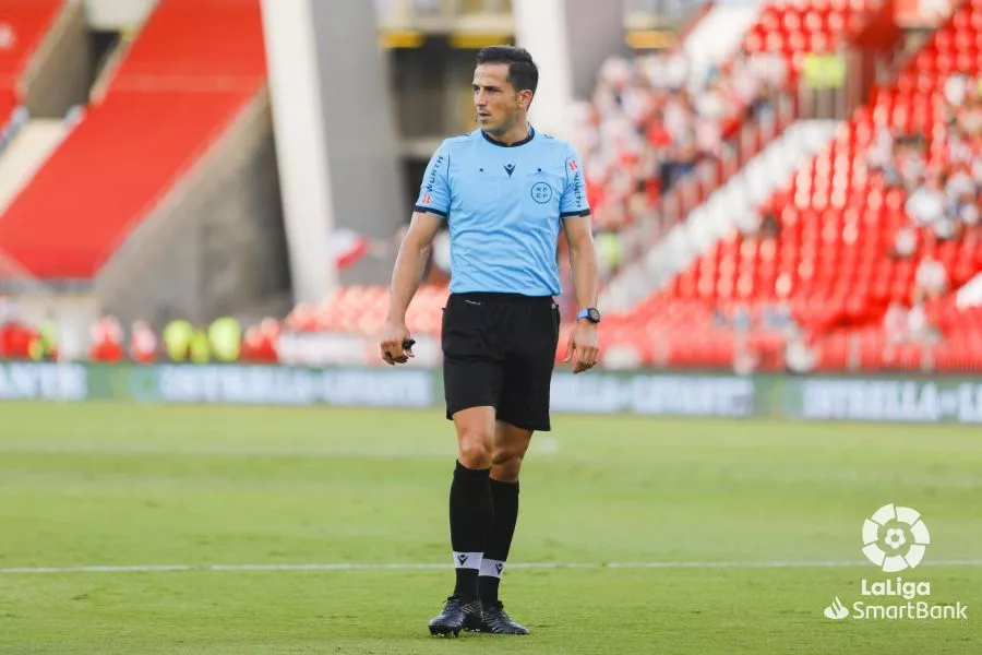Saúl Ais Reig, árbitro del Málaga-Huesca