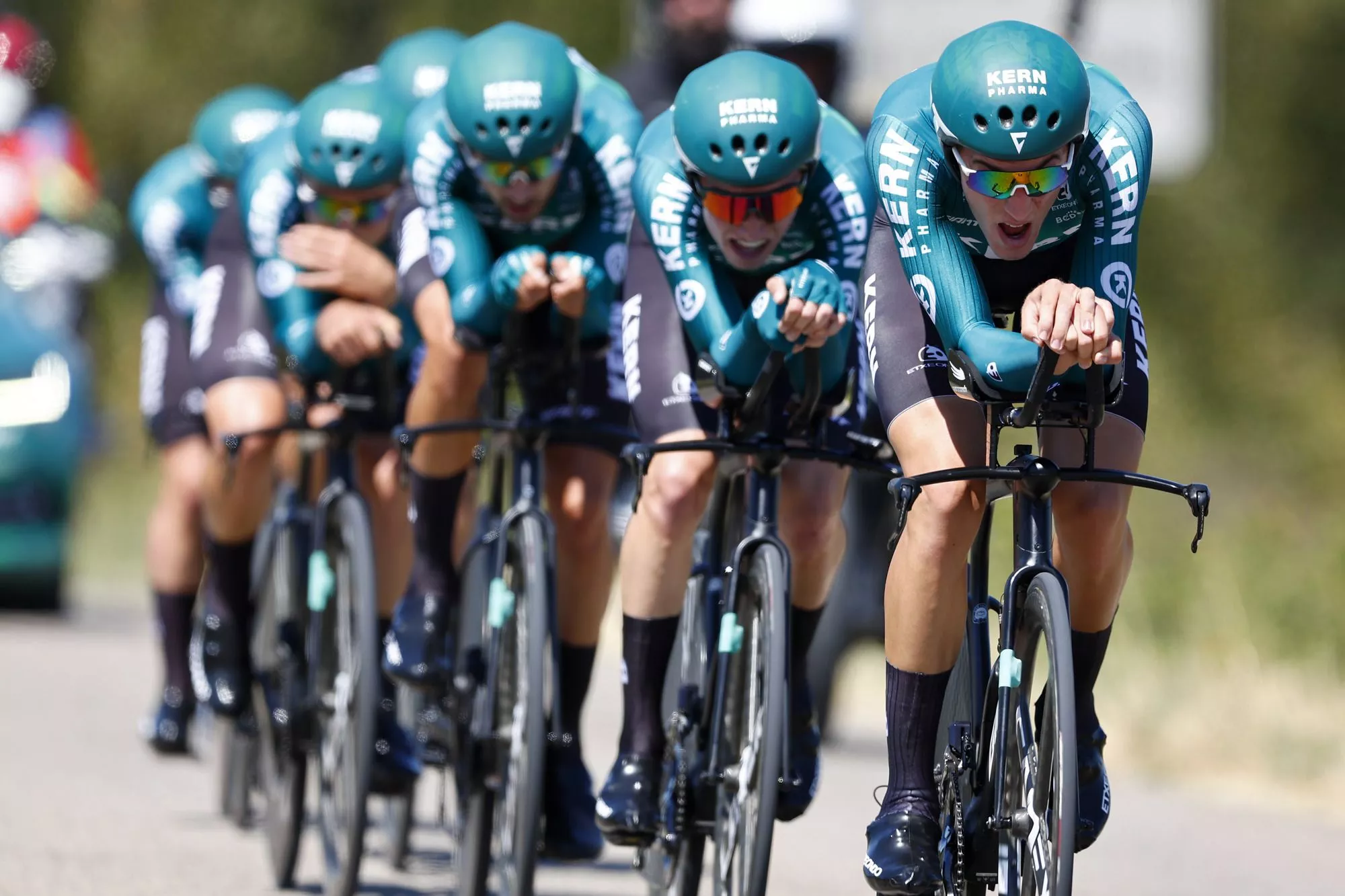 Castrillo, al frente, en una contrarreloj por equipos con el Kern Pharma.