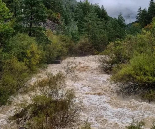 Río Aragón en la provincia de Huesca.
