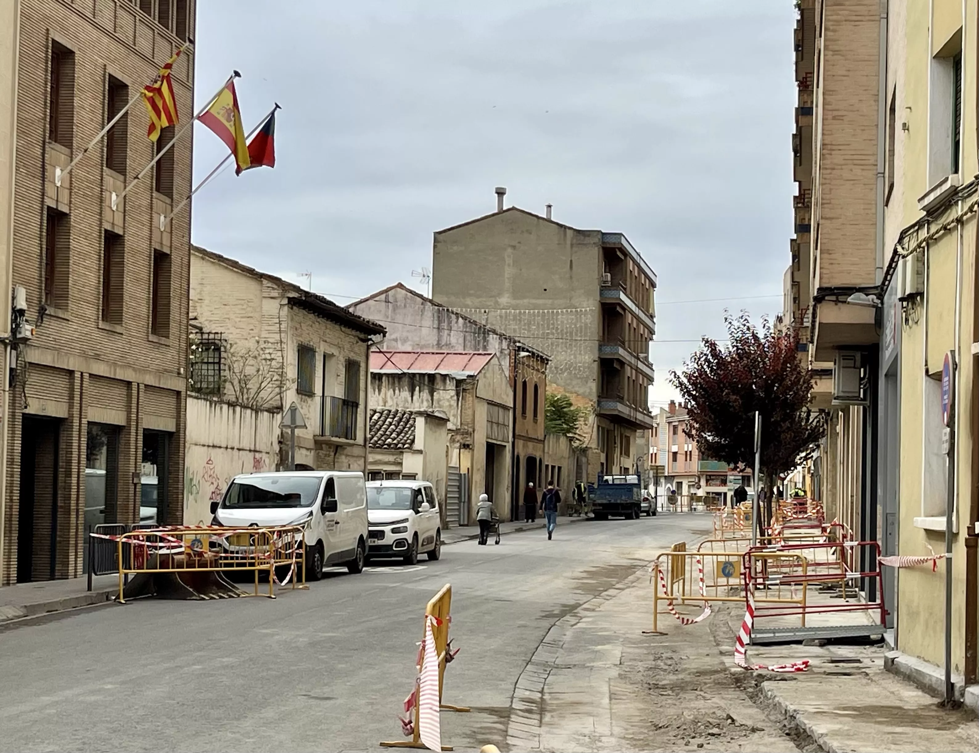 Obras en la avenida del Pilar de Monzón.