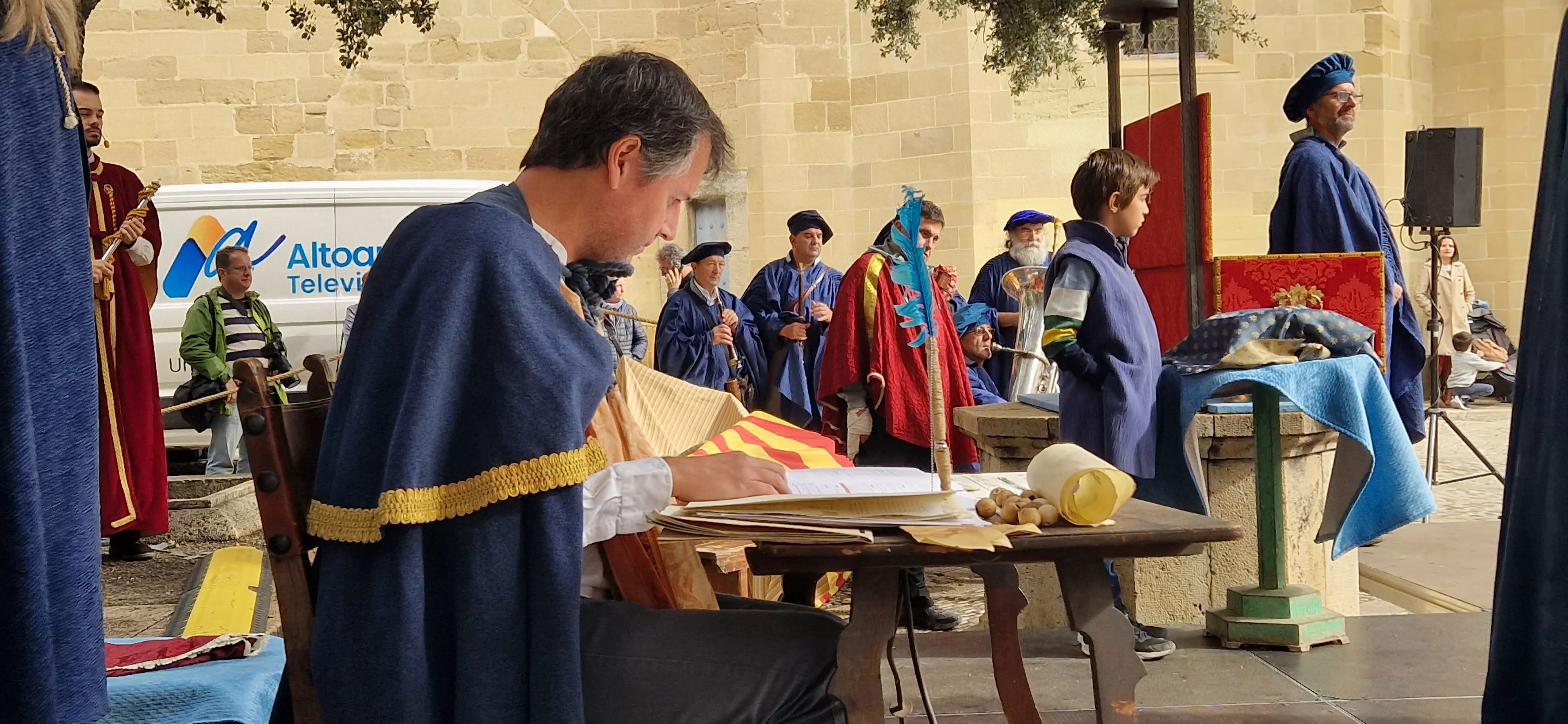 Recreación de la insaculación o extracción de oficios. Foto Myriam Martínez 