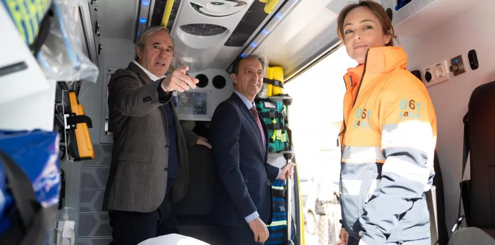 El presidente Azcón, en una visita a la localidad turolense de Híjar.