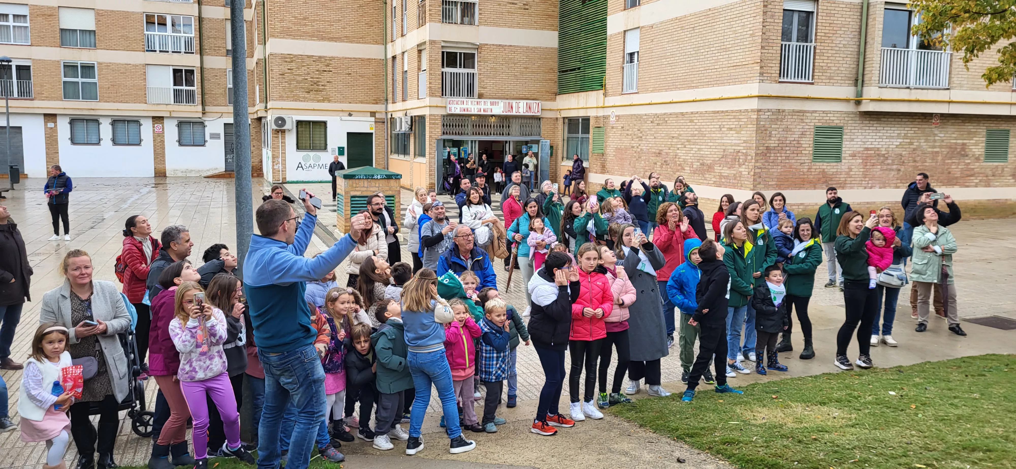 Acto de apertura de las fiestas de San Martín 2023, con el lanzamiento del cohete. Foto Mercedes Manterola