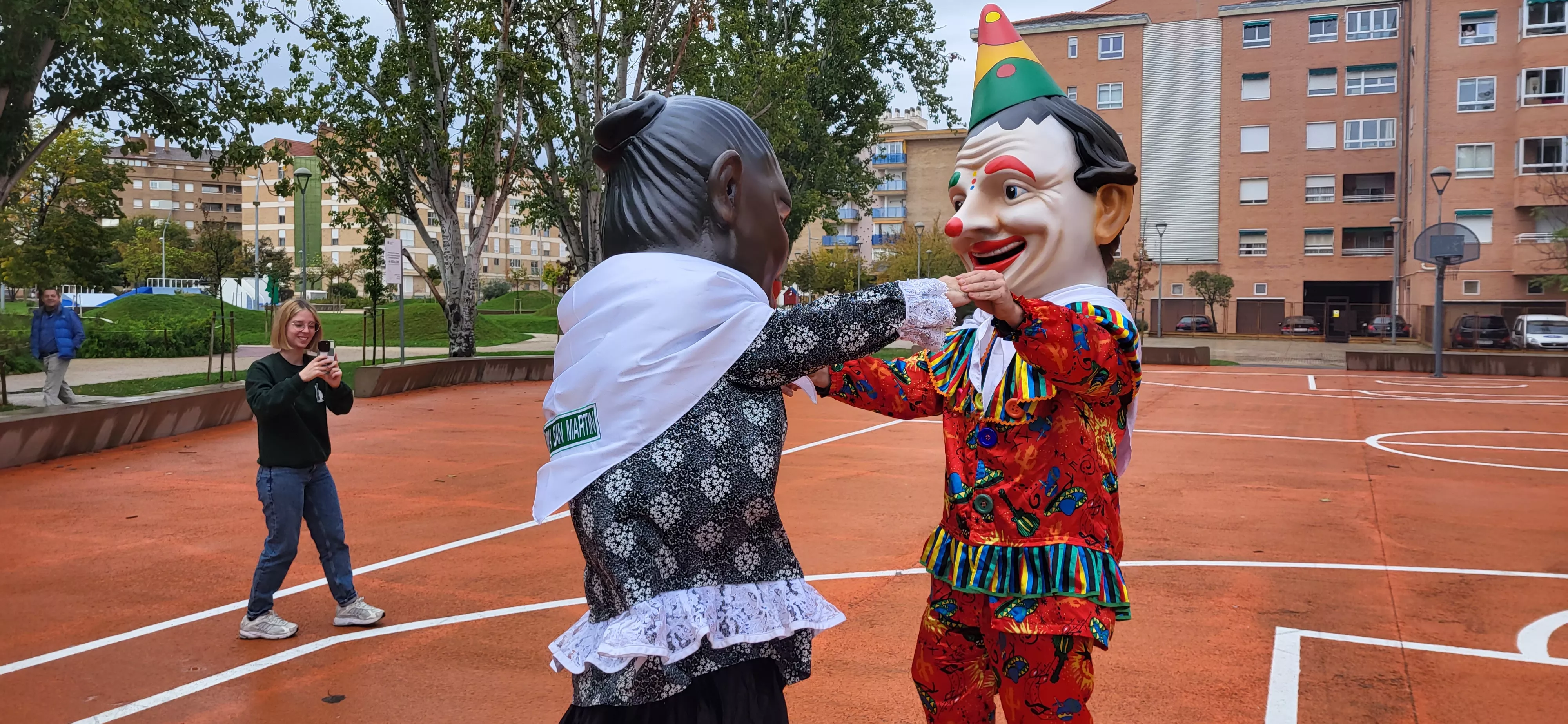 Acto de apertura de las fiestas de San Martín 2023, con el lanzamiento del cohete. Foto Mercedes Manterola