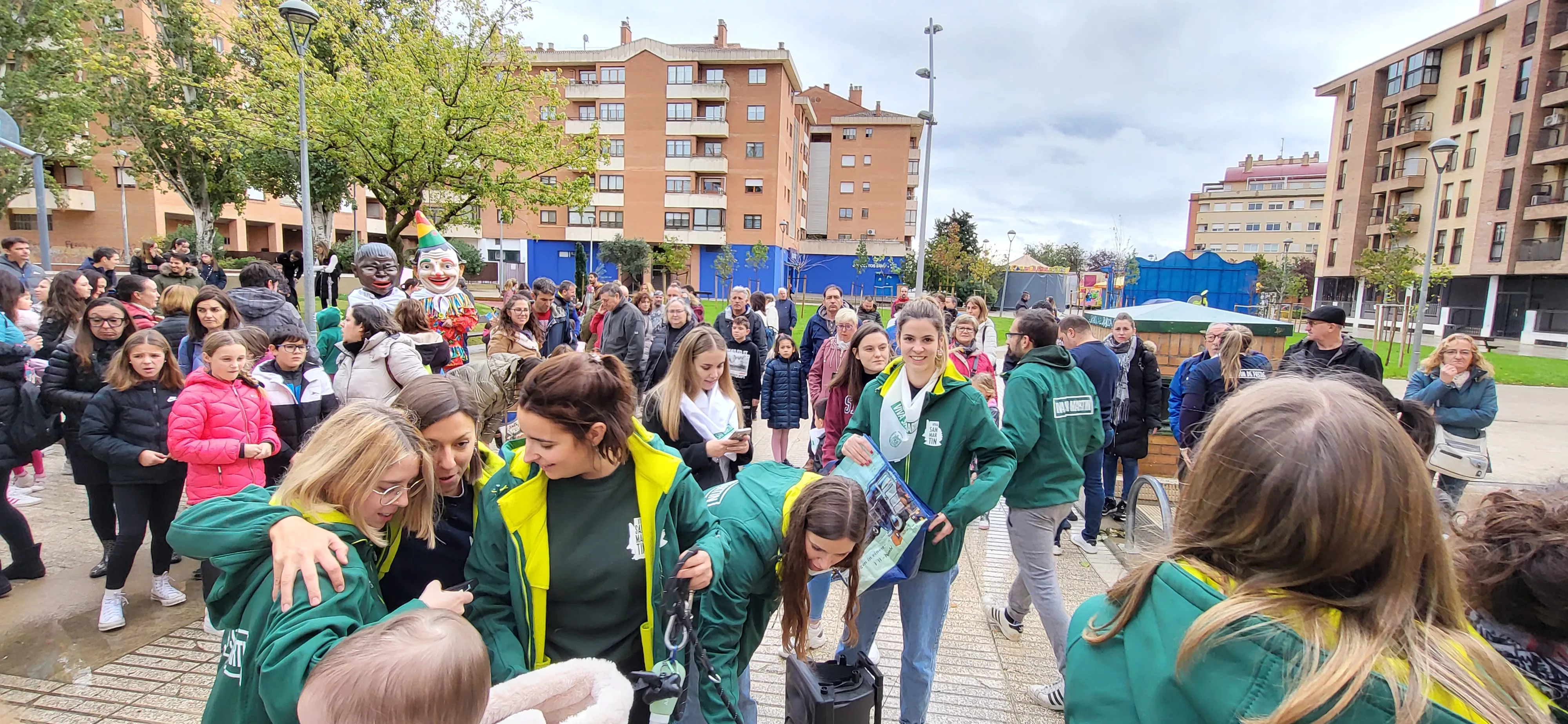 Acto de apertura de las fiestas de San Martín 2023, con el lanzamiento del cohete. Foto Mercedes Manterola
