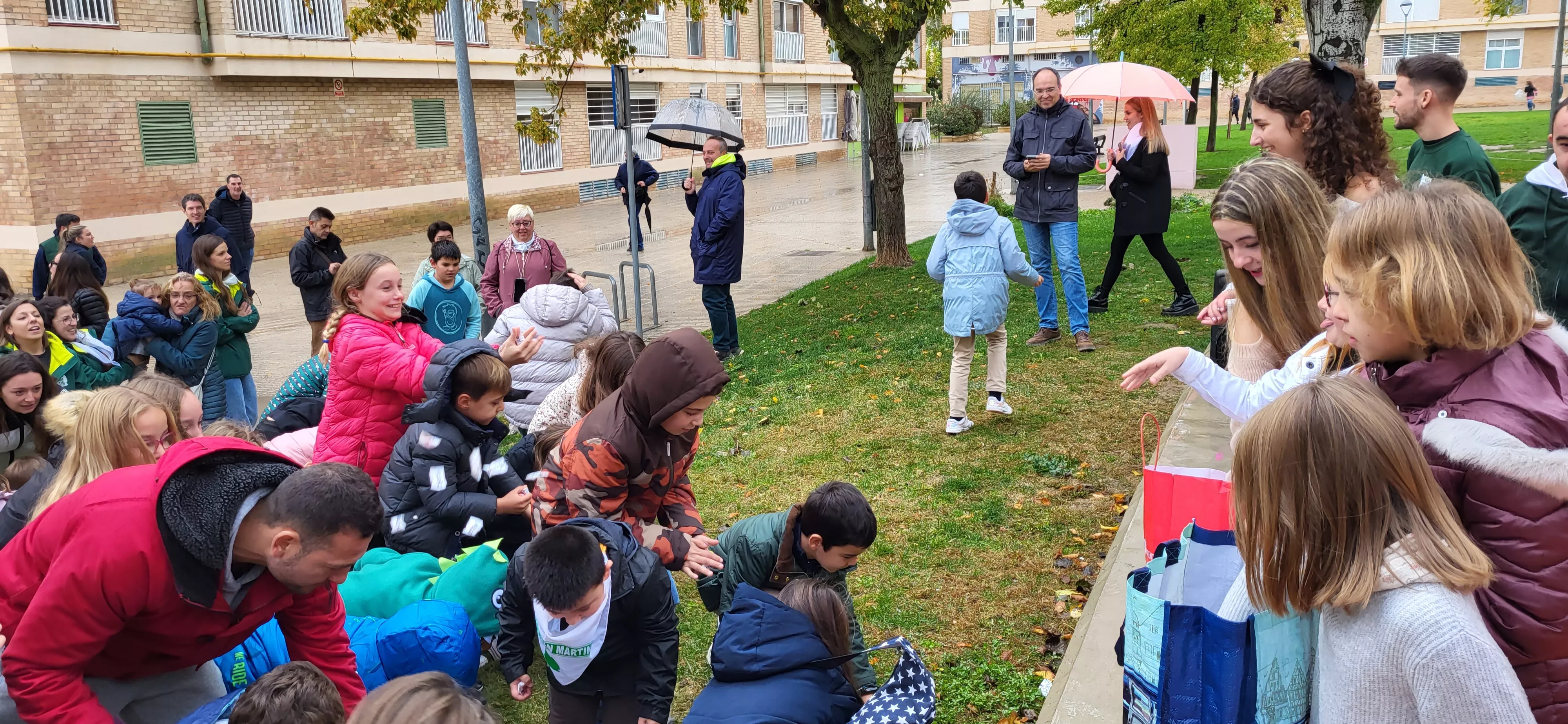 Acto de apertura de las fiestas de San Martín 2023, con el lanzamiento del cohete. Foto Mercedes Manterola