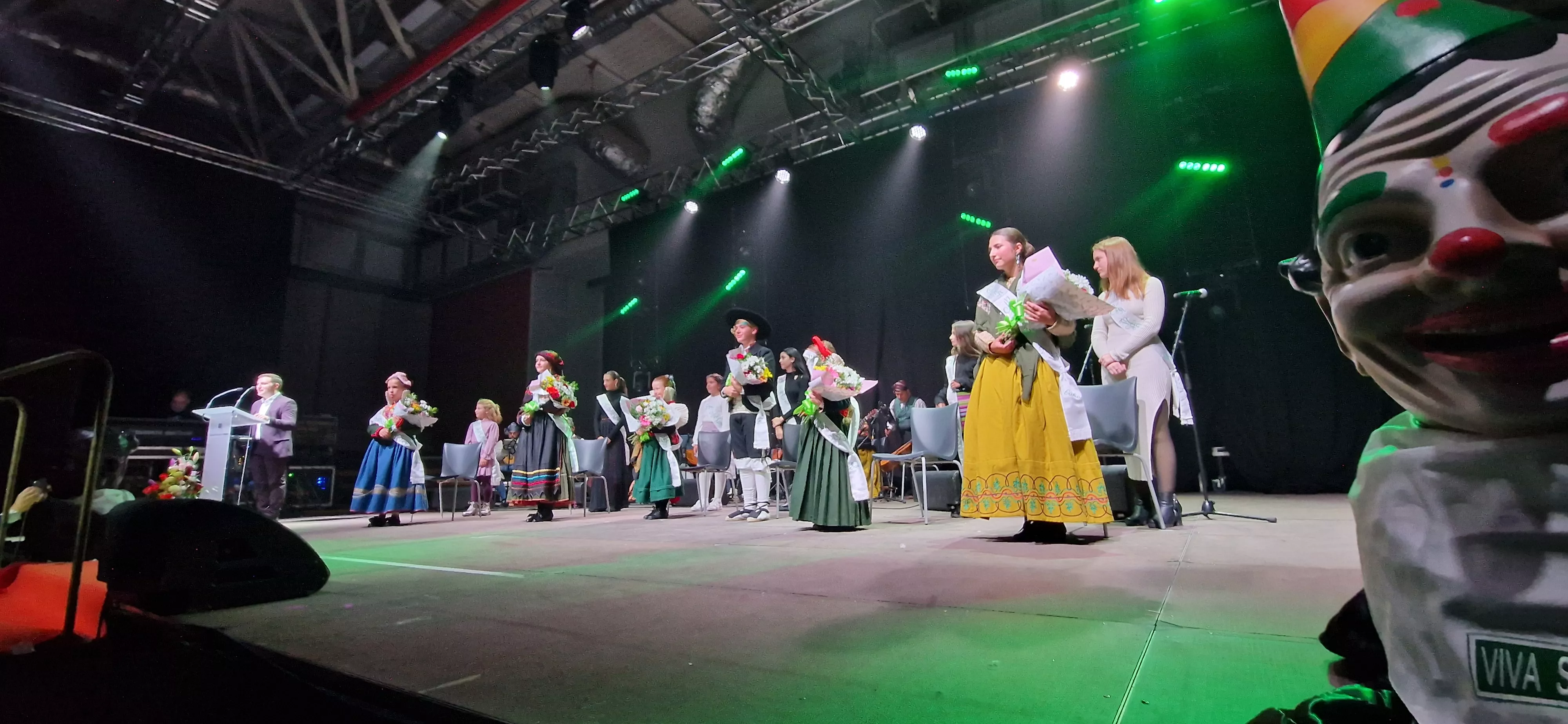 Presentación de las Mairalesas y Mainate del barrio de San Martín. Foto Myriam Martínez