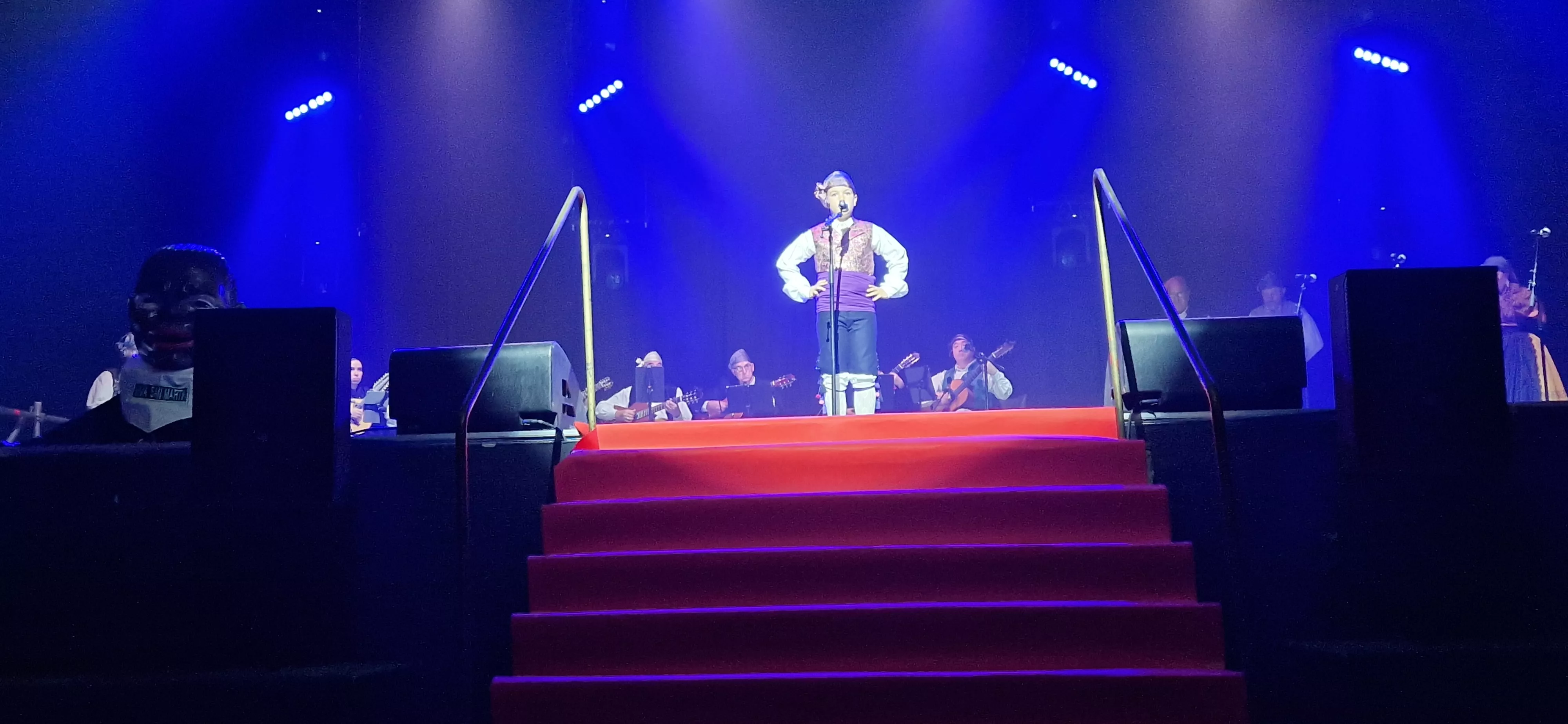 Presentación de las Mairalesas y Mainate del barrio de San Martín. Foto Myriam Martínez