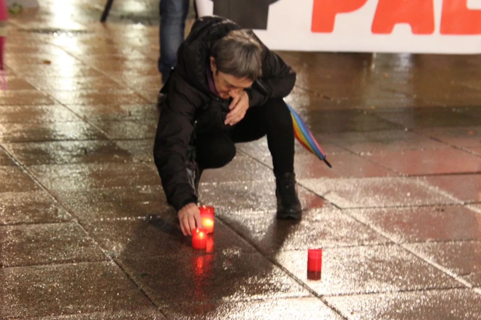 Vigilia por Palestina en la plaza de Navarra de Huesca. Foto Carlos Neofato
