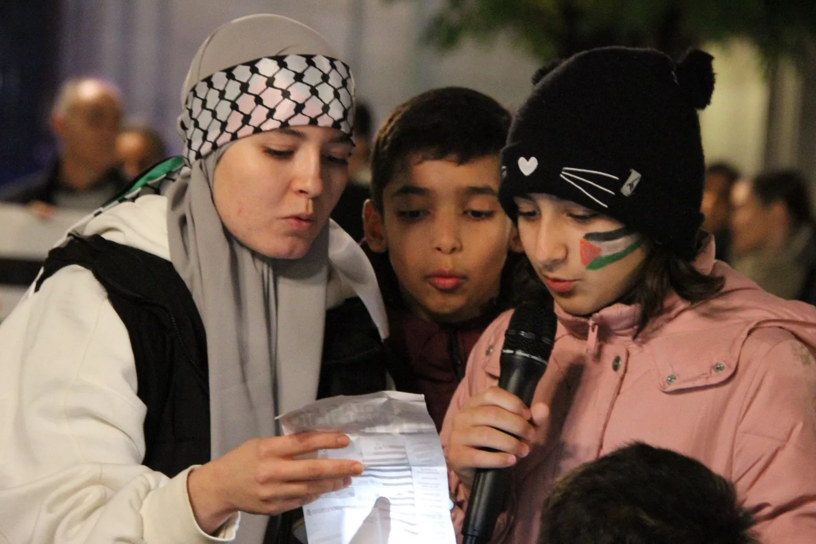 Las mujeres, de nuevo muy activas en estas concentraciones. Foto Carlos Neofato