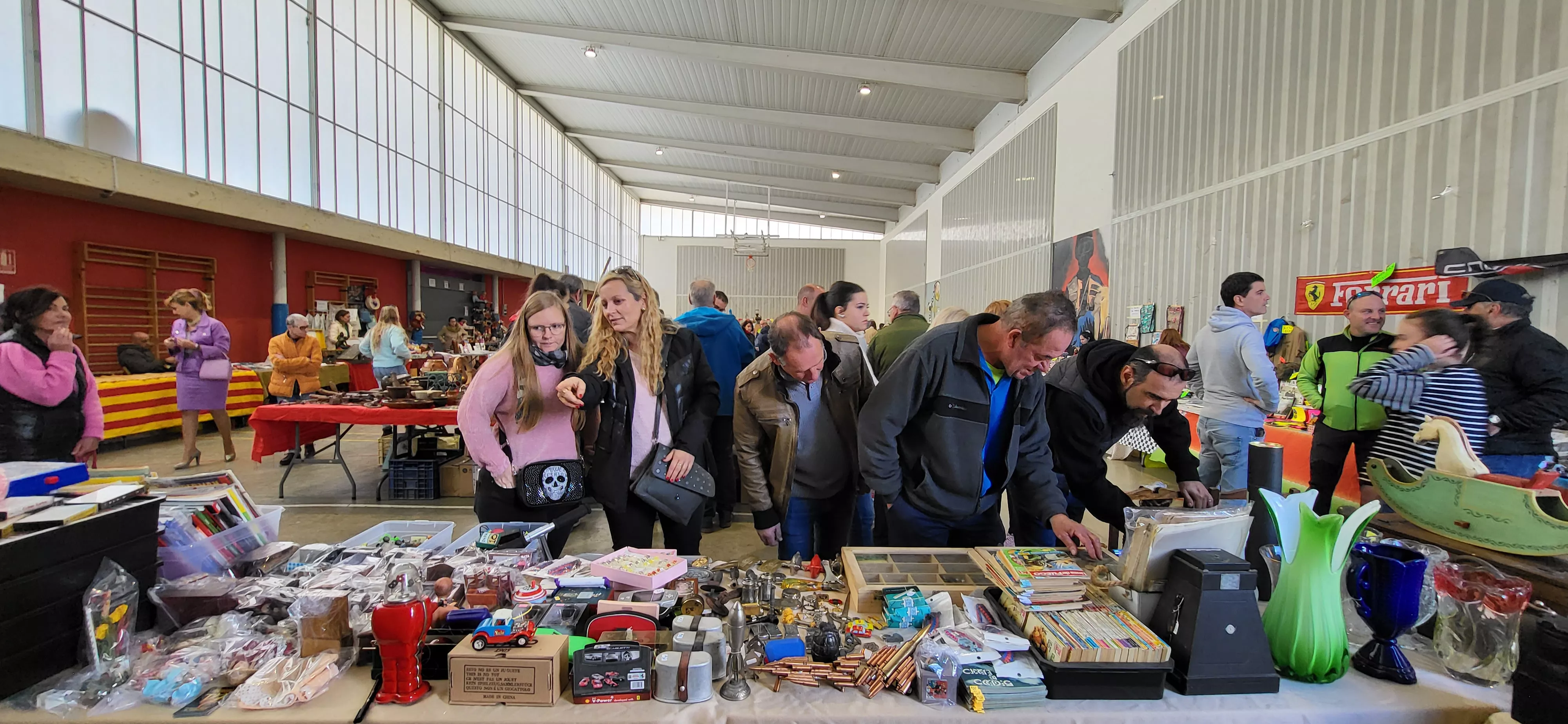 El auge de Trocatierz atrae cada vez a más expositores y público. Foto Mercedes Manterola El auge de Trocatierz atrae cada vez a más expositores y público. Foto Mercedes Manterola