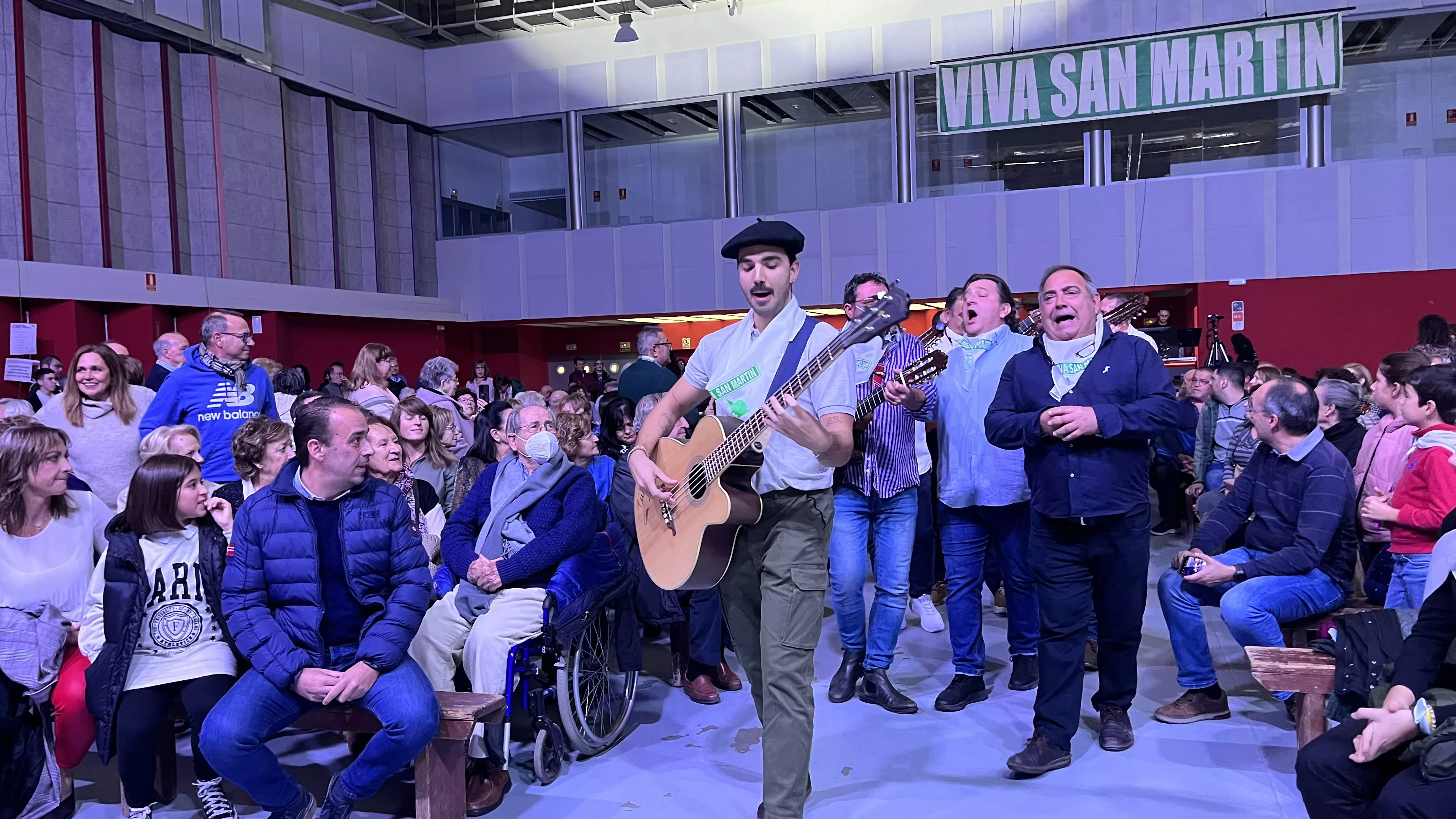 La ronda protagoniza el tercer memorial Carlos Luna Sistac en las fiestas de San Martín. Foto Mercedes Manterola