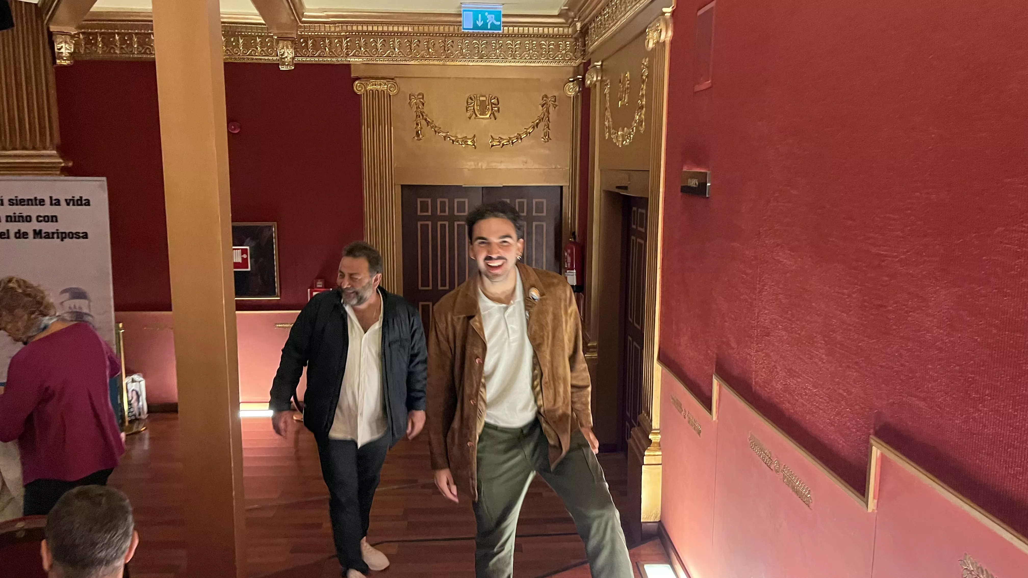 Representación de "Una ola al romper" del grupo Kandelikas en el teatro Olimpia. Foto Mercedes Manterola