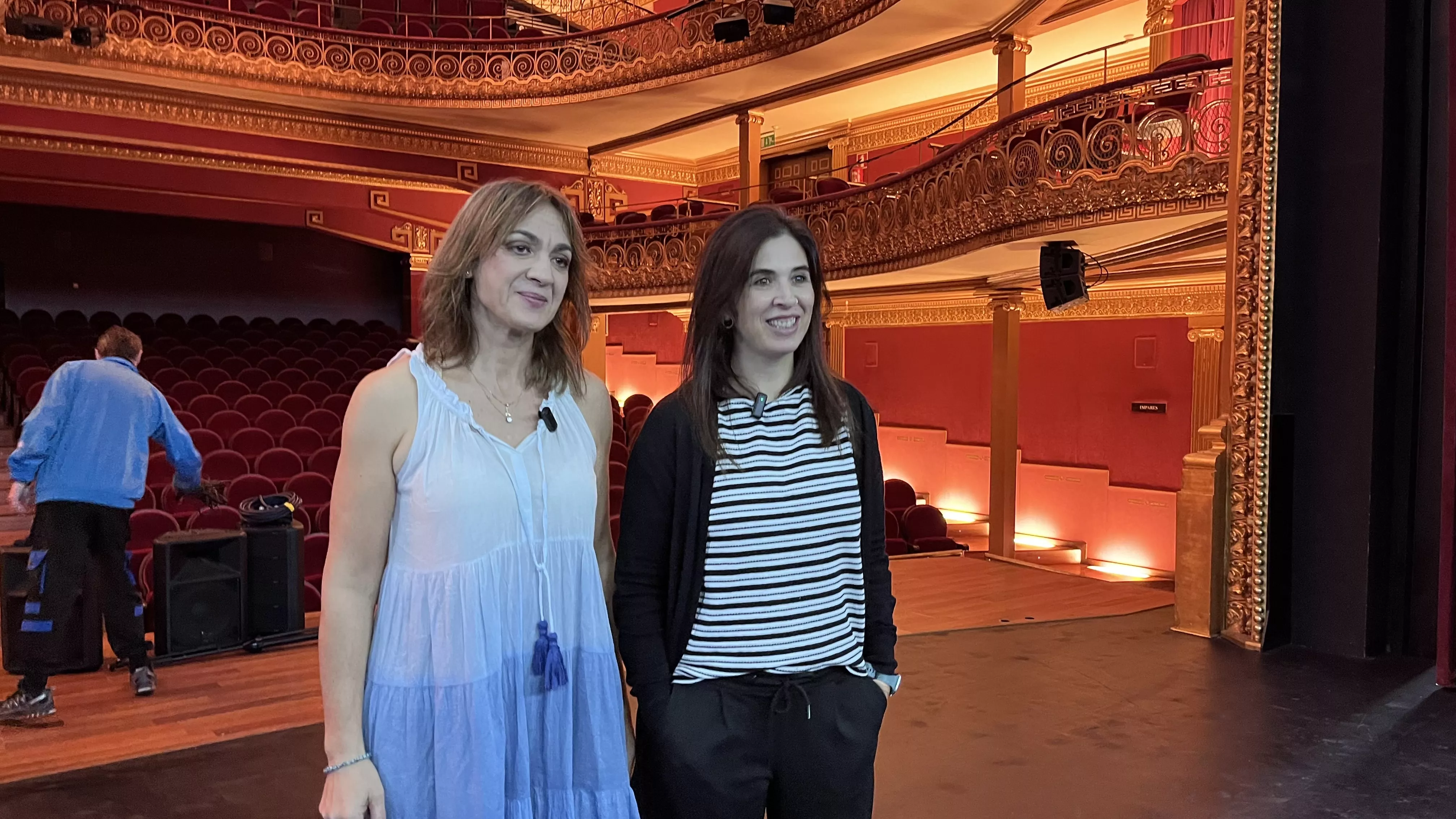 Representación de "Una ola al romper" del grupo Kandelikas en el teatro Olimpia. Foto Mercedes Manterola