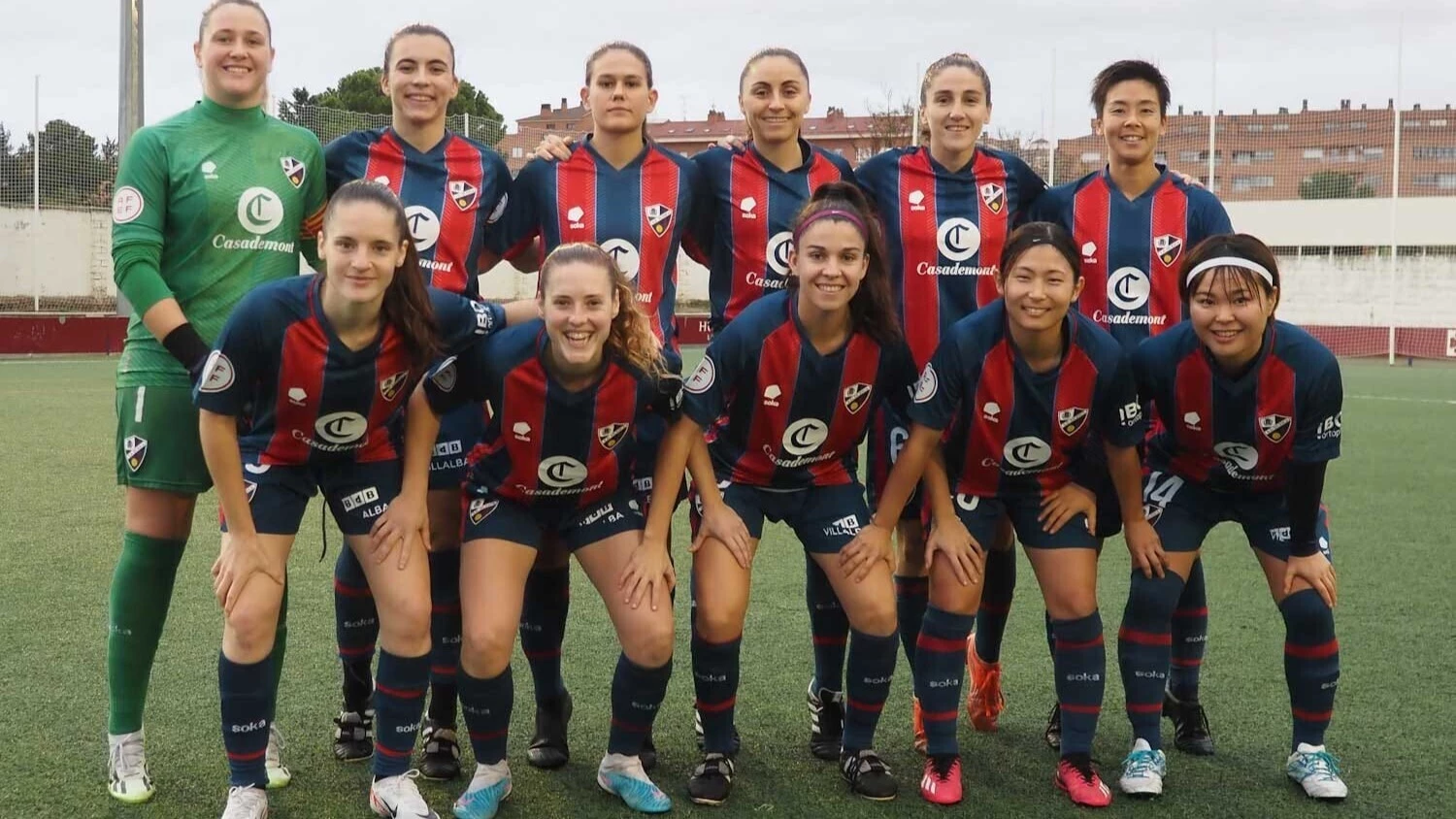 Formación inicial del Huesca ante el Espanyol B.