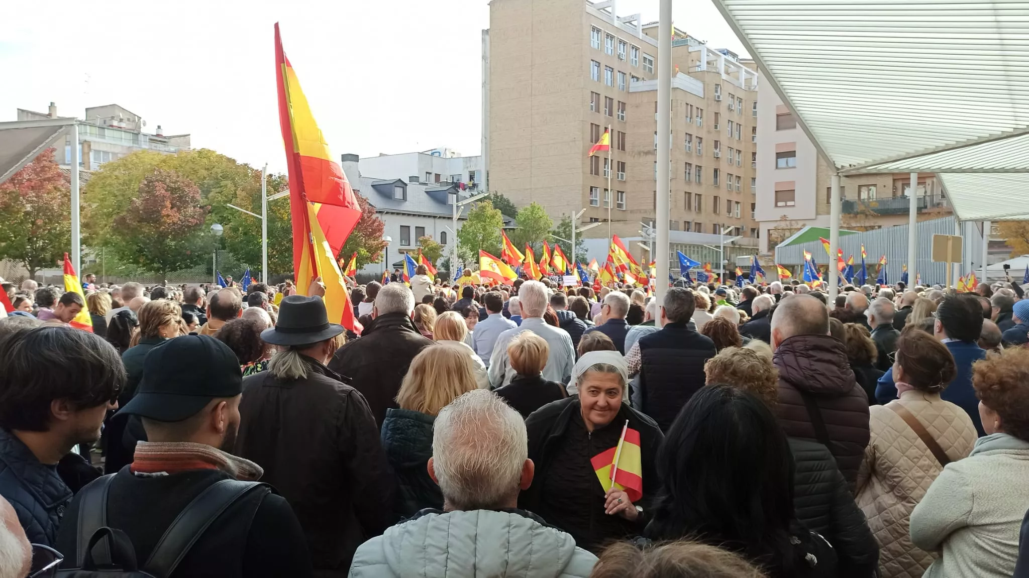 Concentración contra el acuerdo entre PSOE y Junts