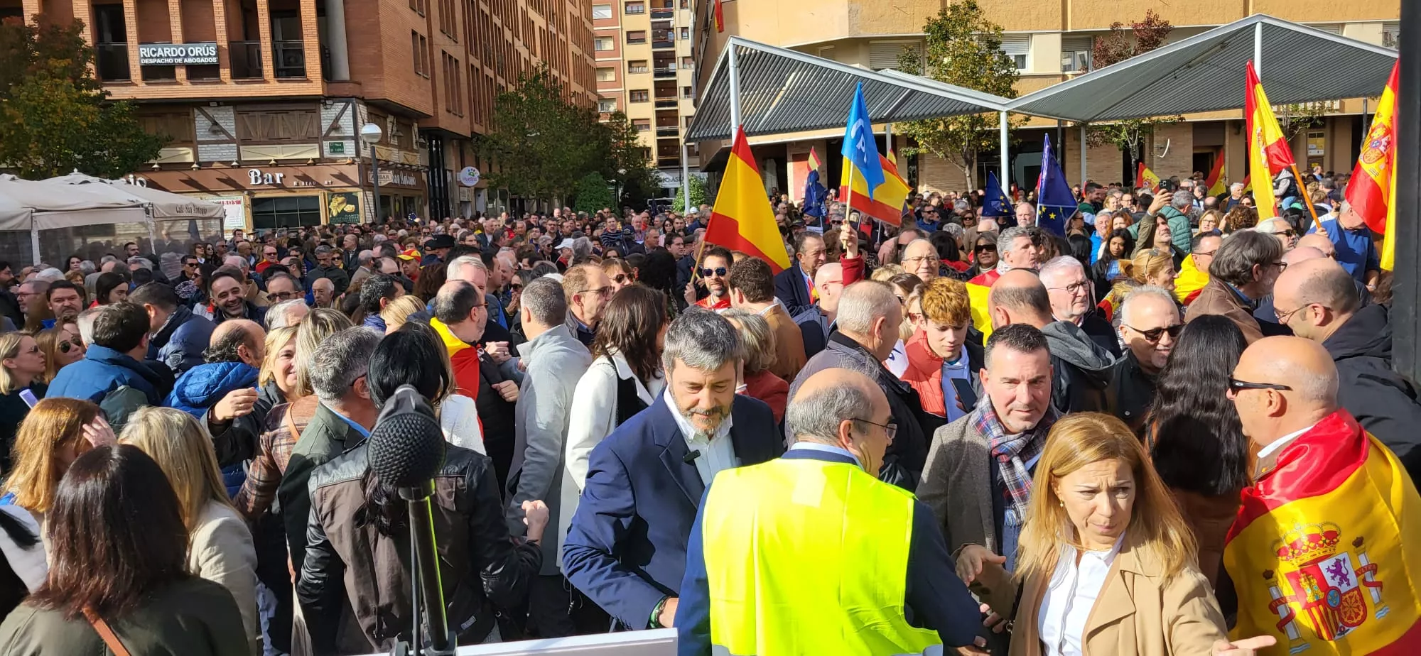 Concentración contra el acuerdo entre PSOE y Junts