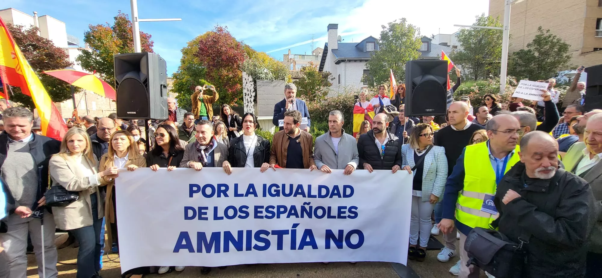 Concentración contra el acuerdo entre PSOE y Junts