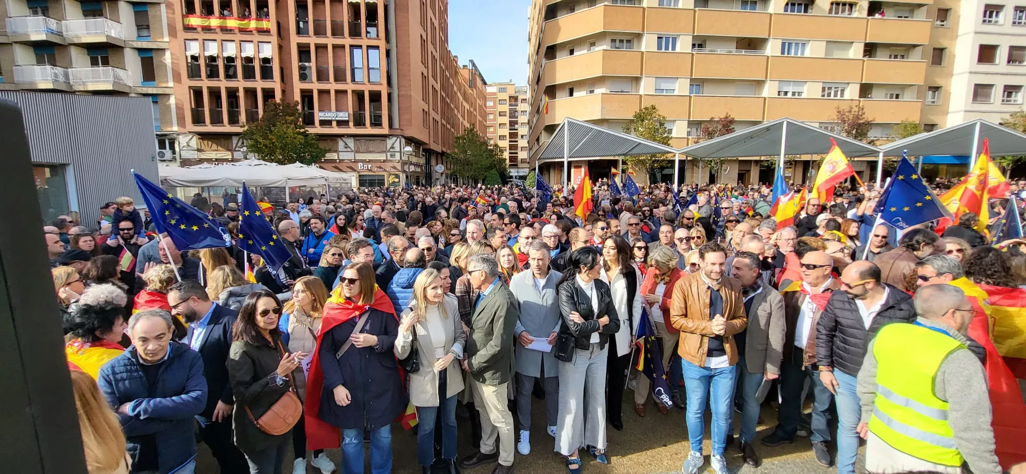 Concentración contra el acuerdo entre PSOE y Junts