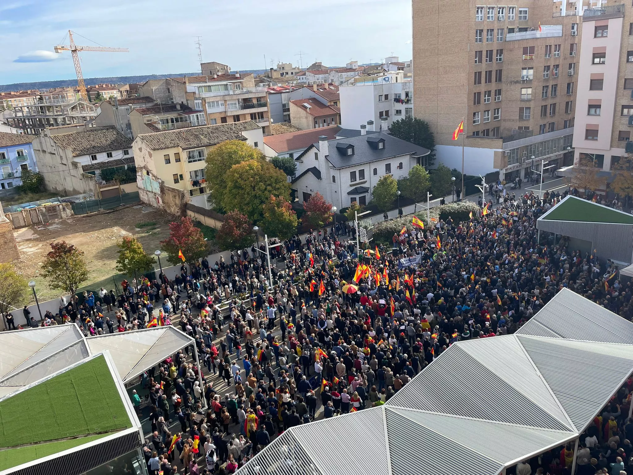 Concentración contra el acuerdo entre PSOE y Junts