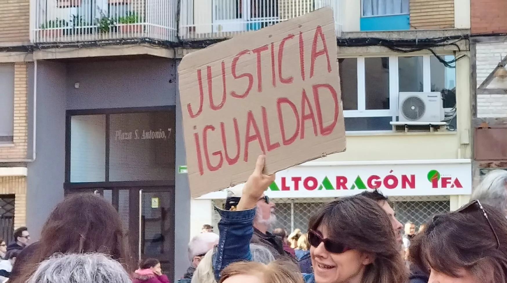 Concentración contra el acuerdo entre PSOE y Junts