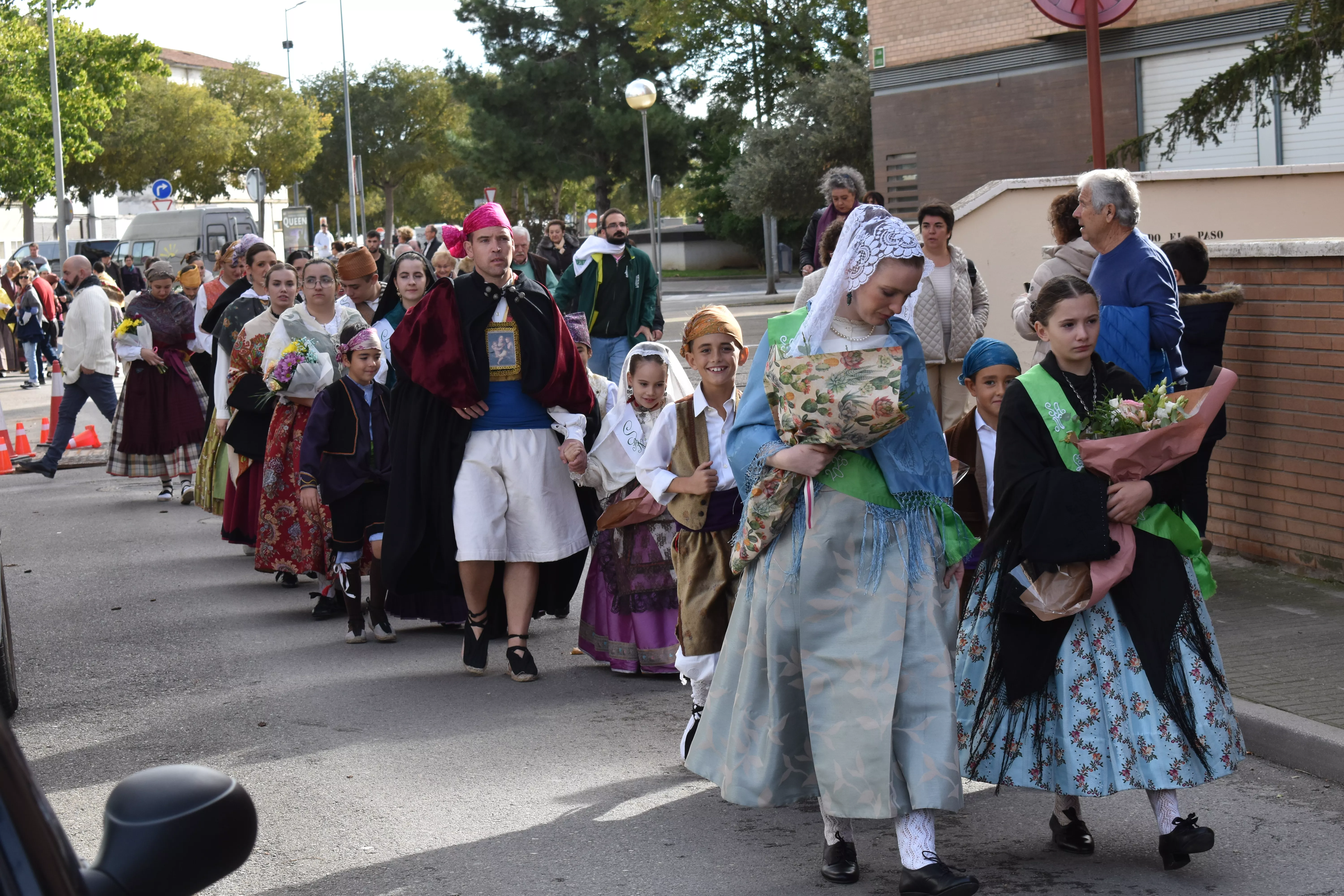Solemne ofrenda de flores y frutos a San Martín